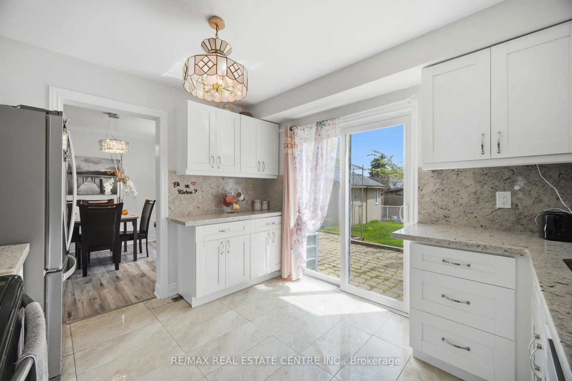 Photo 8 of 50 Esplanade Road, Brampton, Southgate — HOMEH