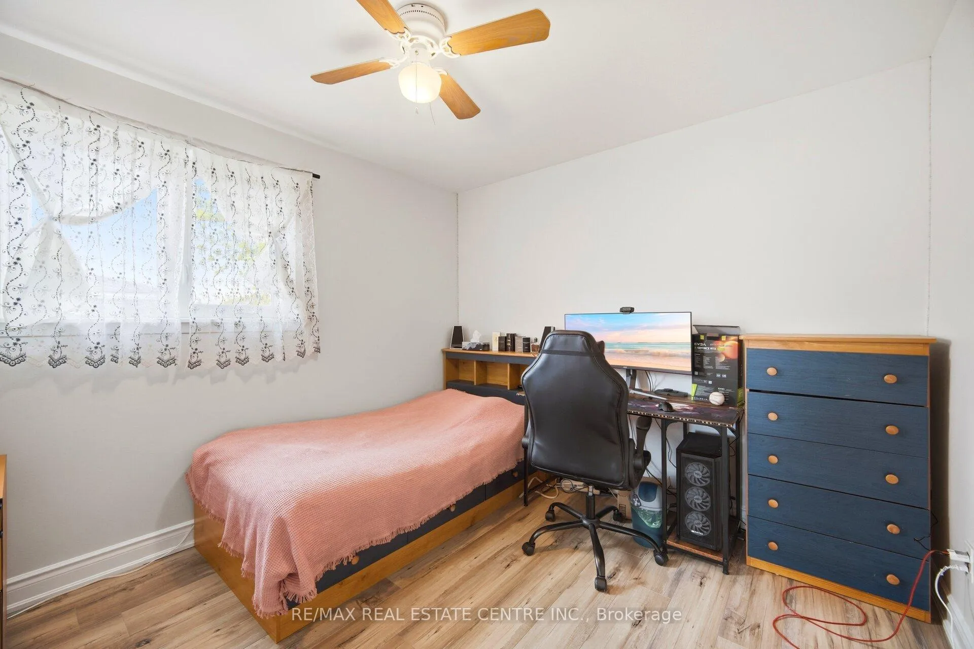Photo 15 of 50 Esplanade Road, Brampton, Southgate — HOMEH