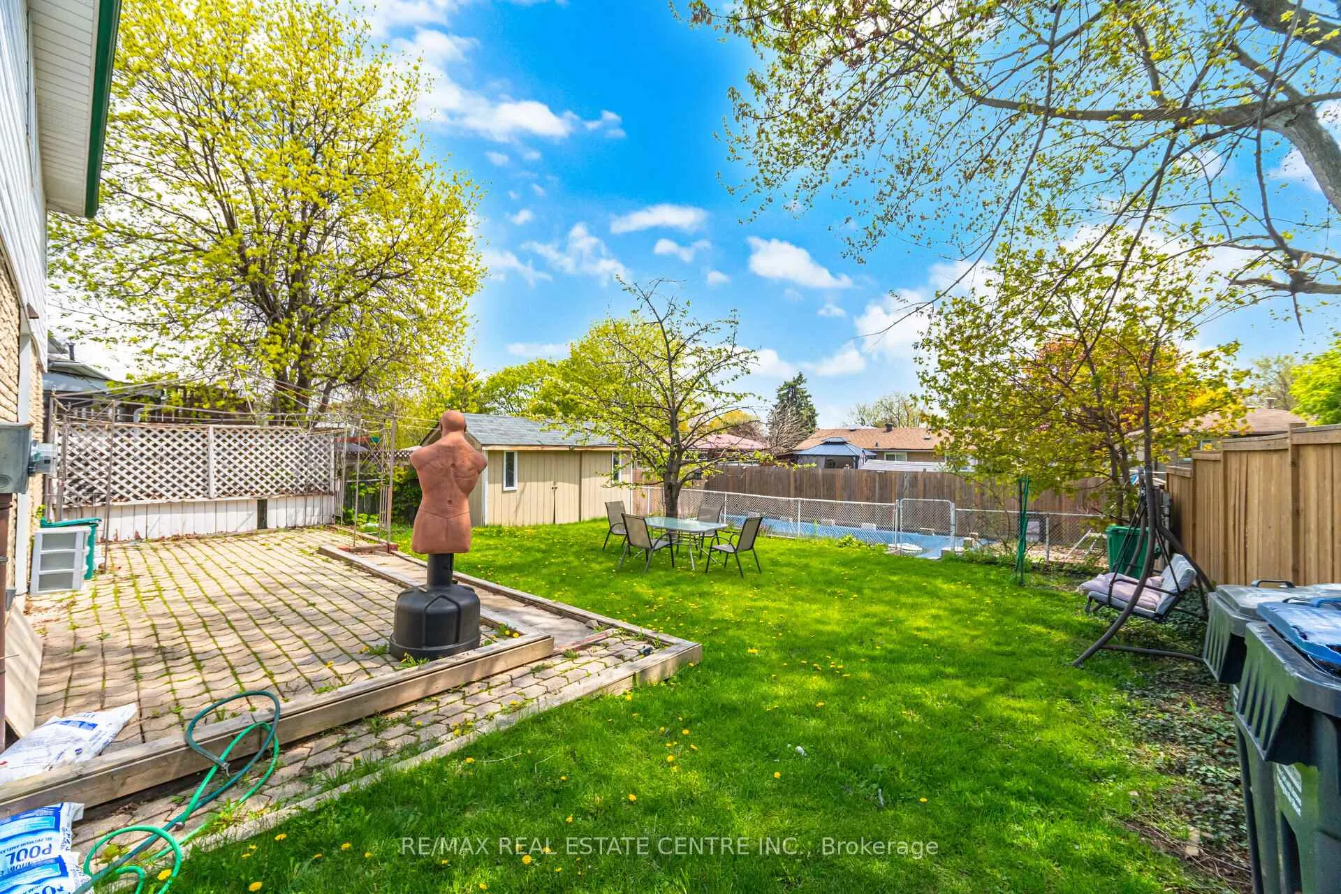 Photo 25 of 50 Esplanade Road, Brampton, Southgate — HOMEH