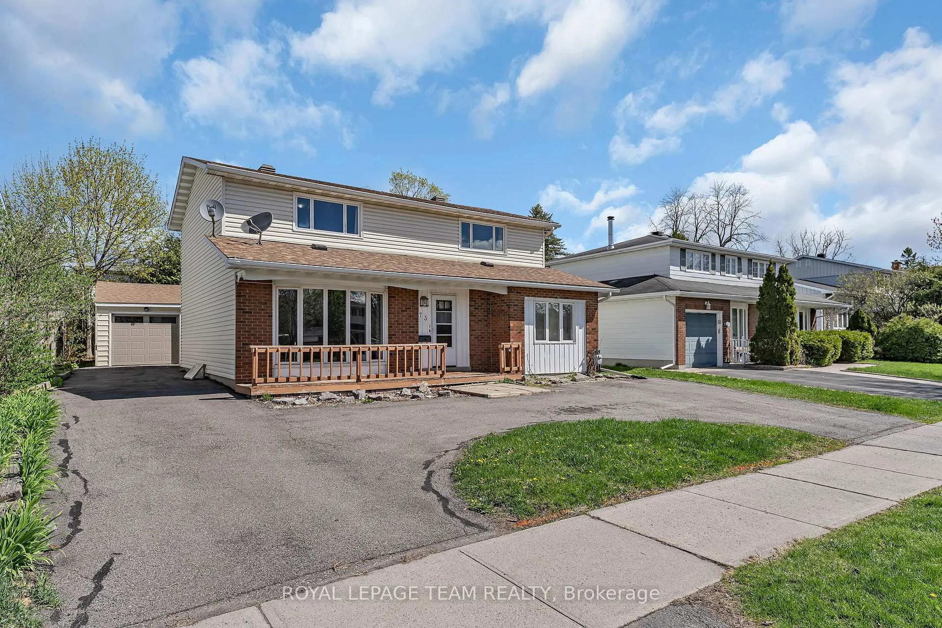 Photo 2 of 73 Southpark Drive, Ottawa, Blackburn Hamlet — HOMEH