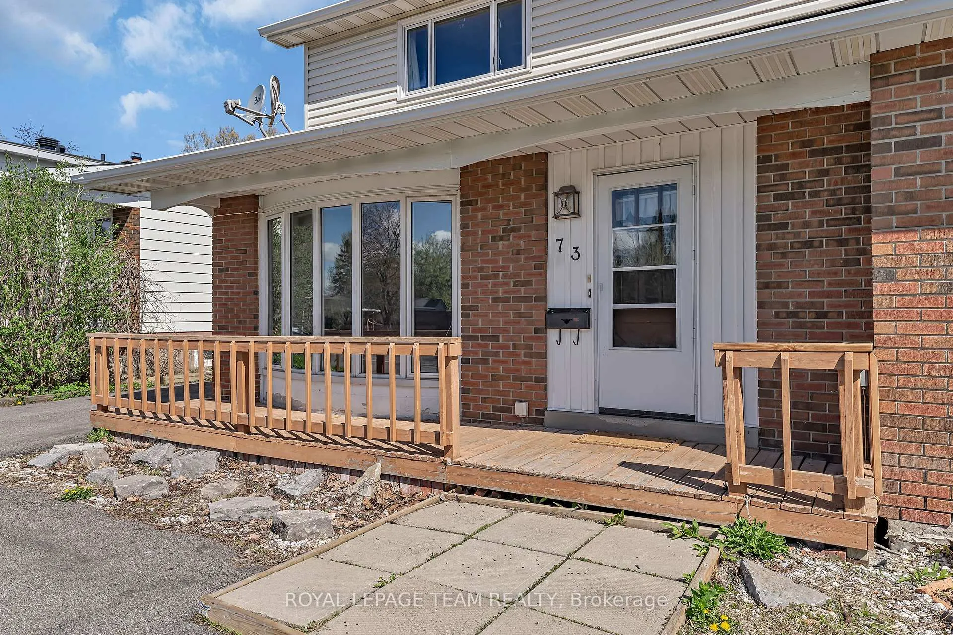 Photo 3 of 73 Southpark Drive, Ottawa, Blackburn Hamlet — HOMEH