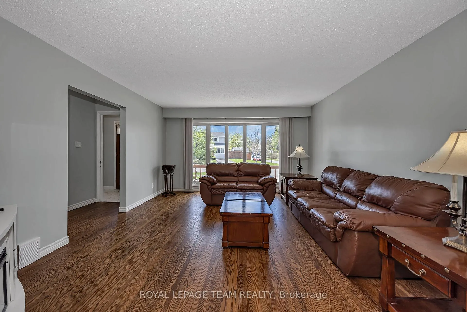 Photo 7 of 73 Southpark Drive, Ottawa, Blackburn Hamlet — HOMEH