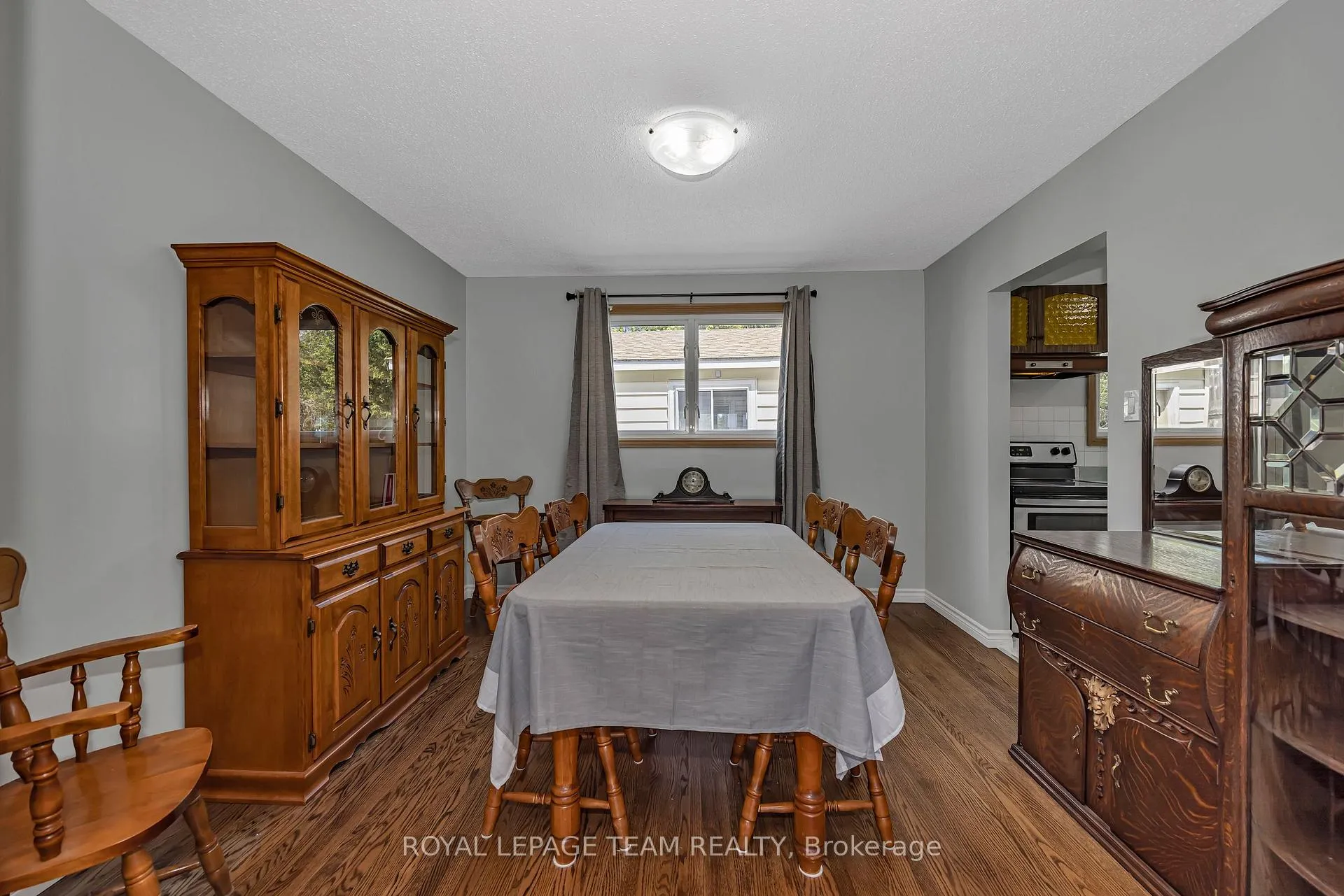 Photo 8 of 73 Southpark Drive, Ottawa, Blackburn Hamlet — HOMEH