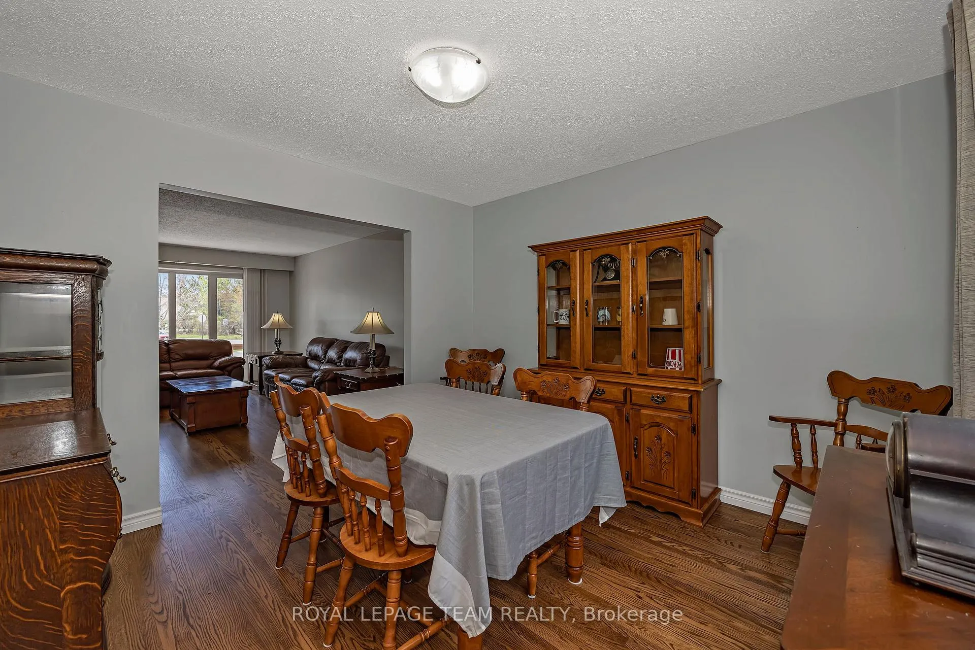 Photo 9 of 73 Southpark Drive, Ottawa, Blackburn Hamlet — HOMEH