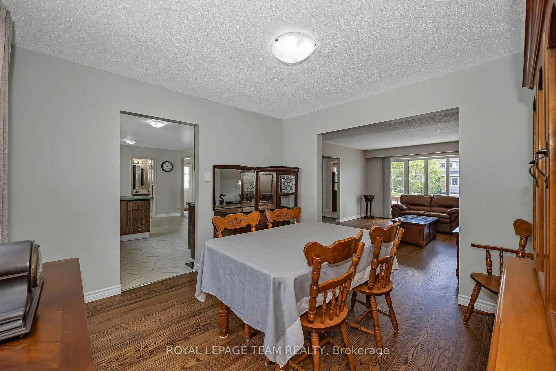Photo 10 of 73 Southpark Drive, Ottawa, Blackburn Hamlet — HOMEH
