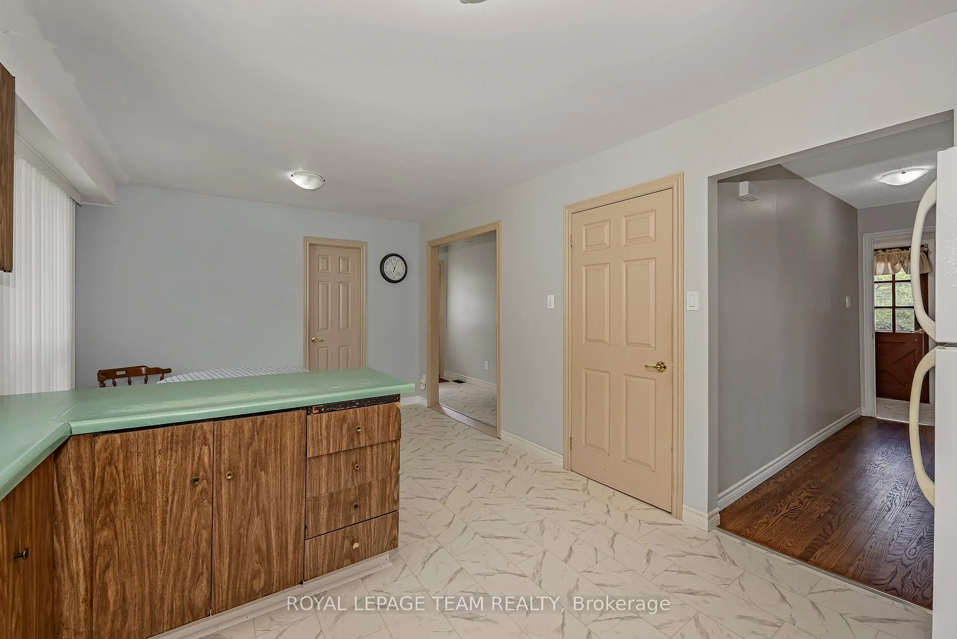 Photo 14 of 73 Southpark Drive, Ottawa, Blackburn Hamlet — HOMEH
