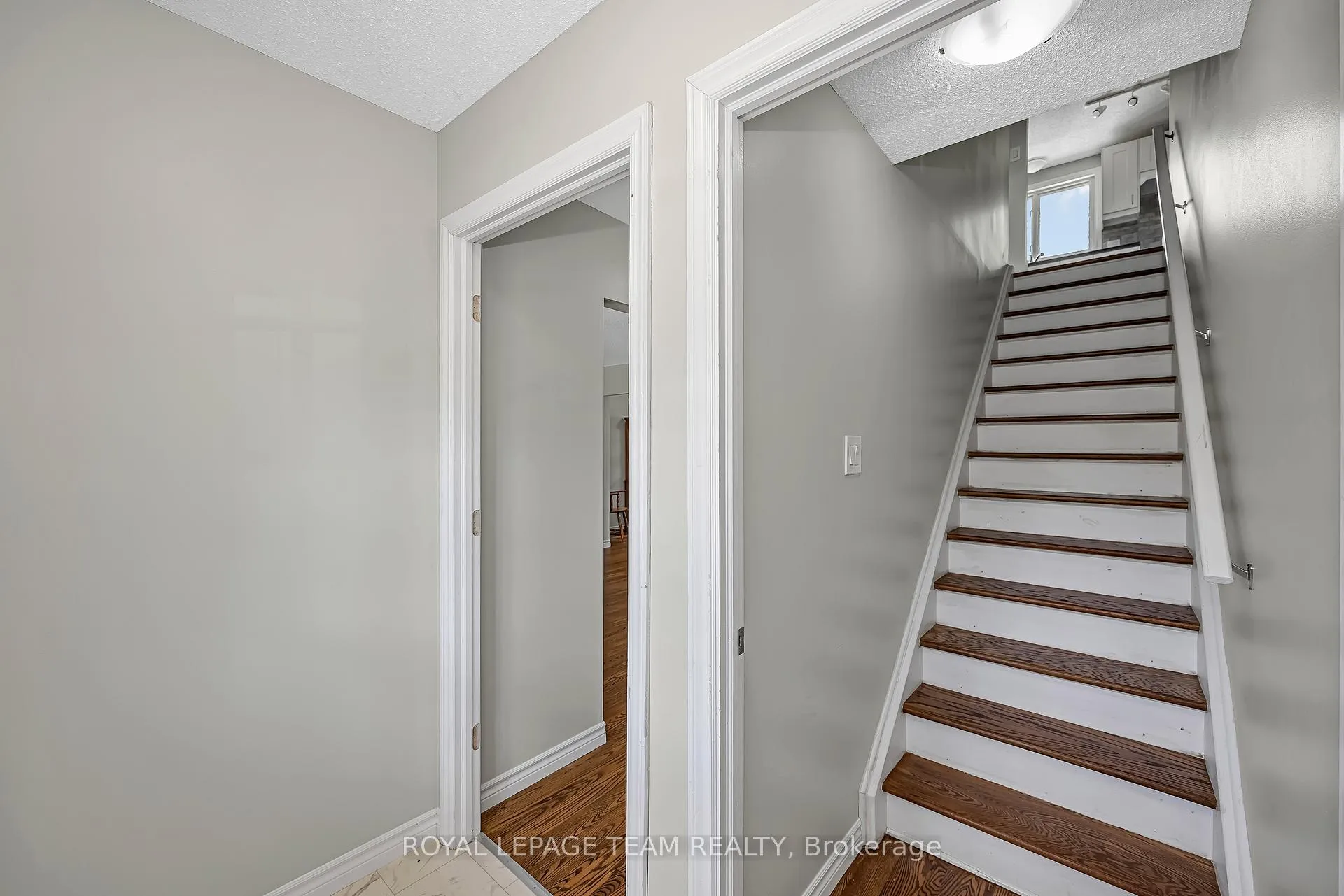 Photo 22 of 73 Southpark Drive, Ottawa, Blackburn Hamlet — HOMEH