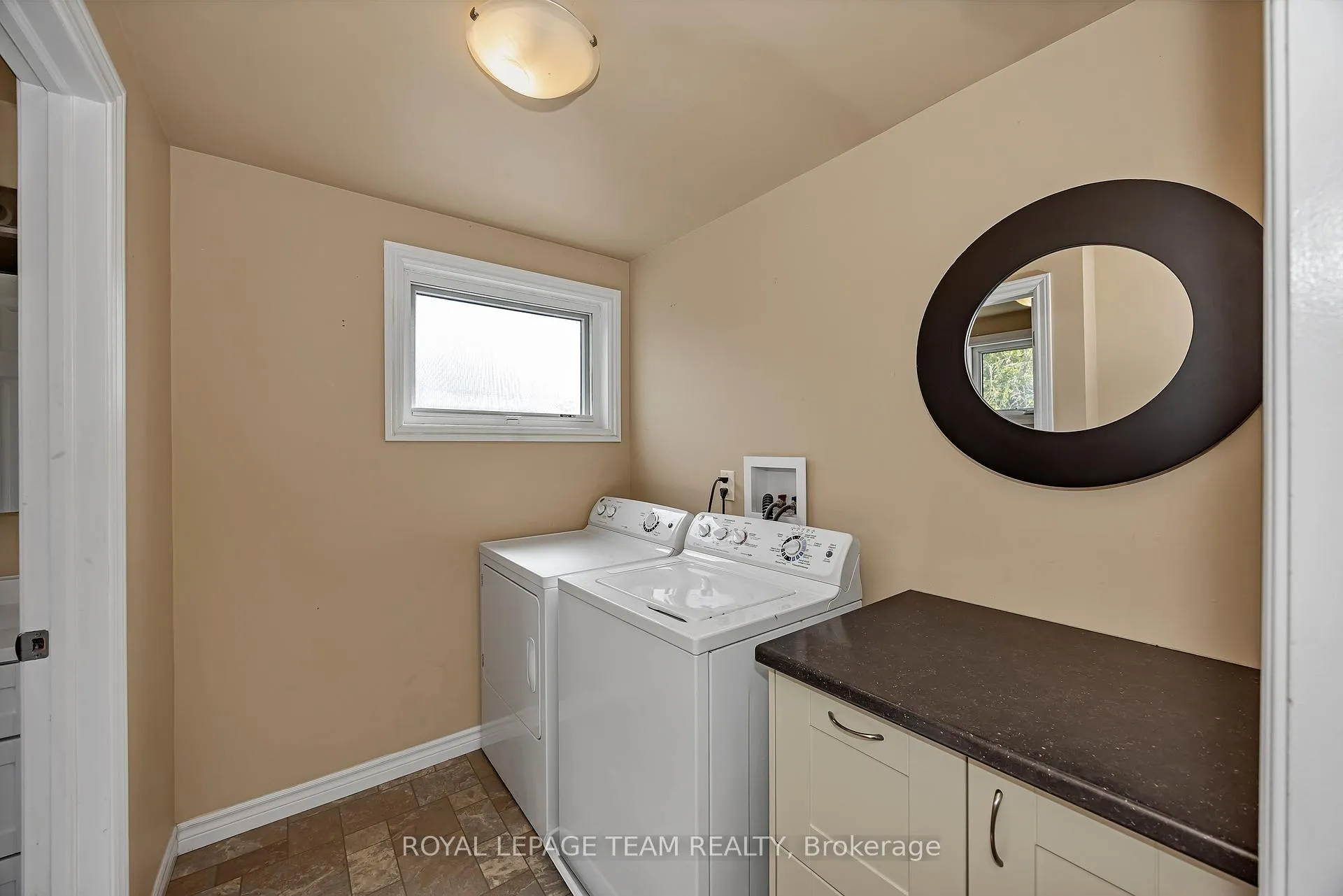 Photo 35 of 73 Southpark Drive, Ottawa, Blackburn Hamlet — HOMEH