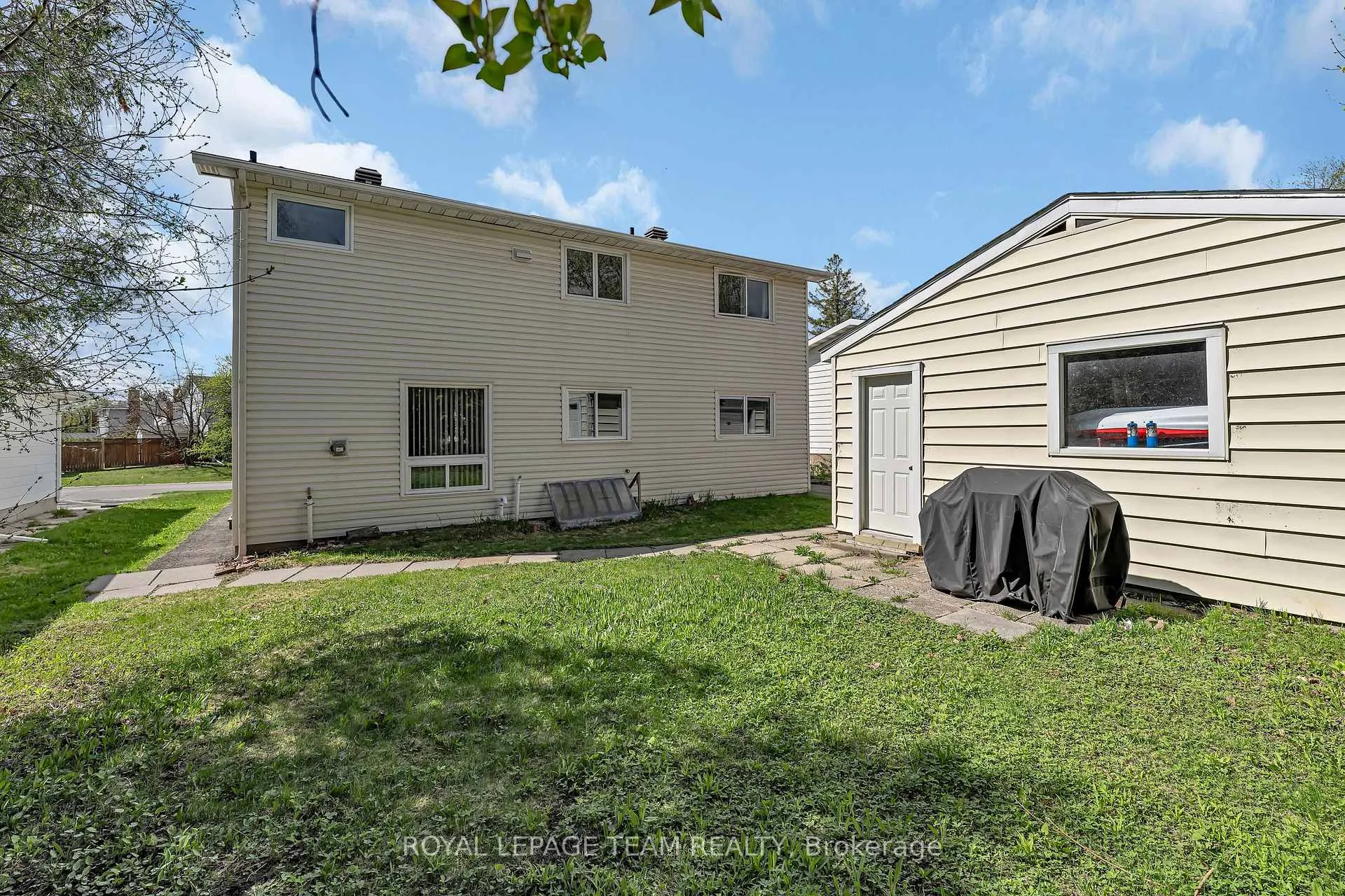 Photo 46 of 73 Southpark Drive, Ottawa, Blackburn Hamlet — HOMEH