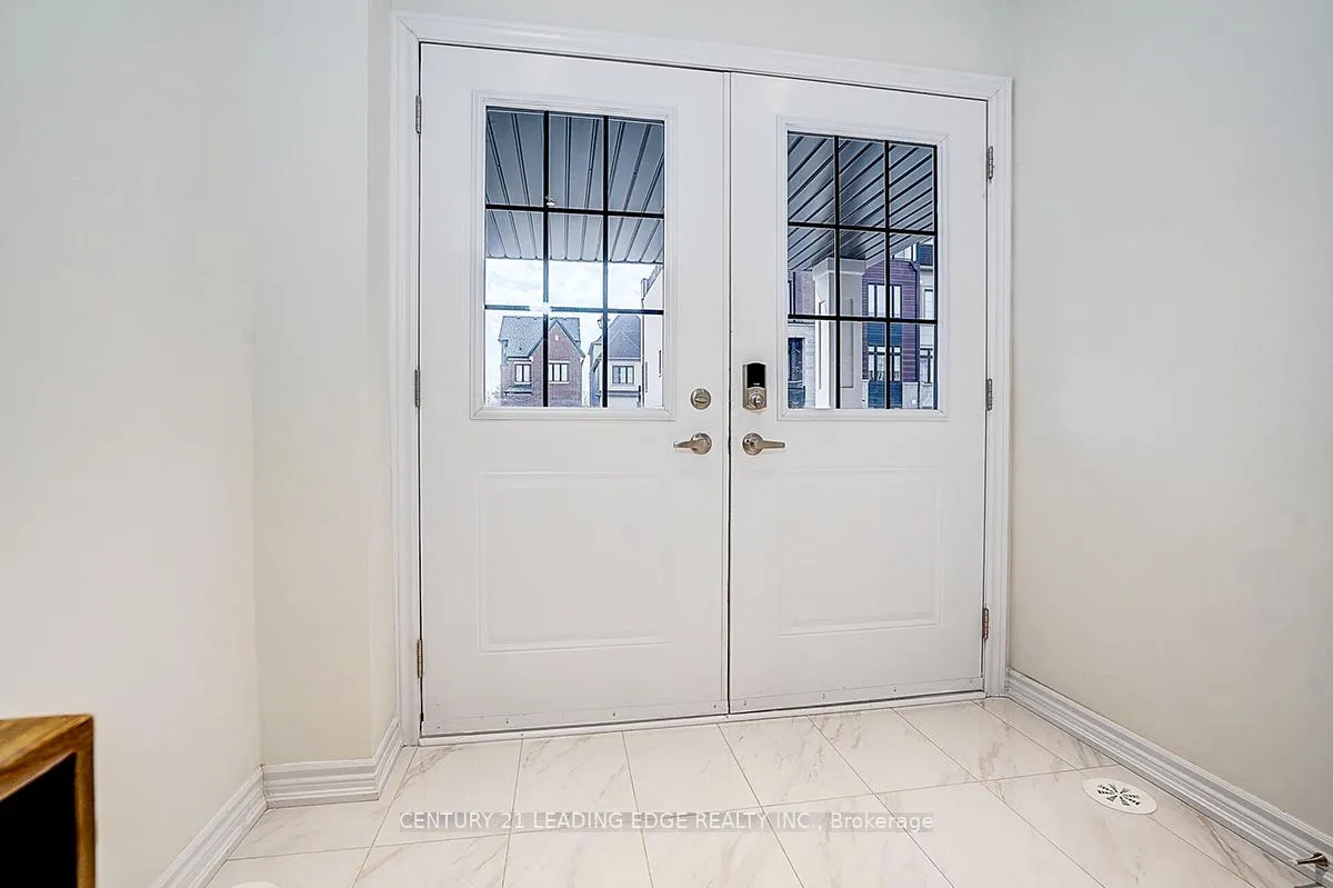 Photo 6 of 32 William Shearn Crescent, Markham, Angus Glen — HOMEH