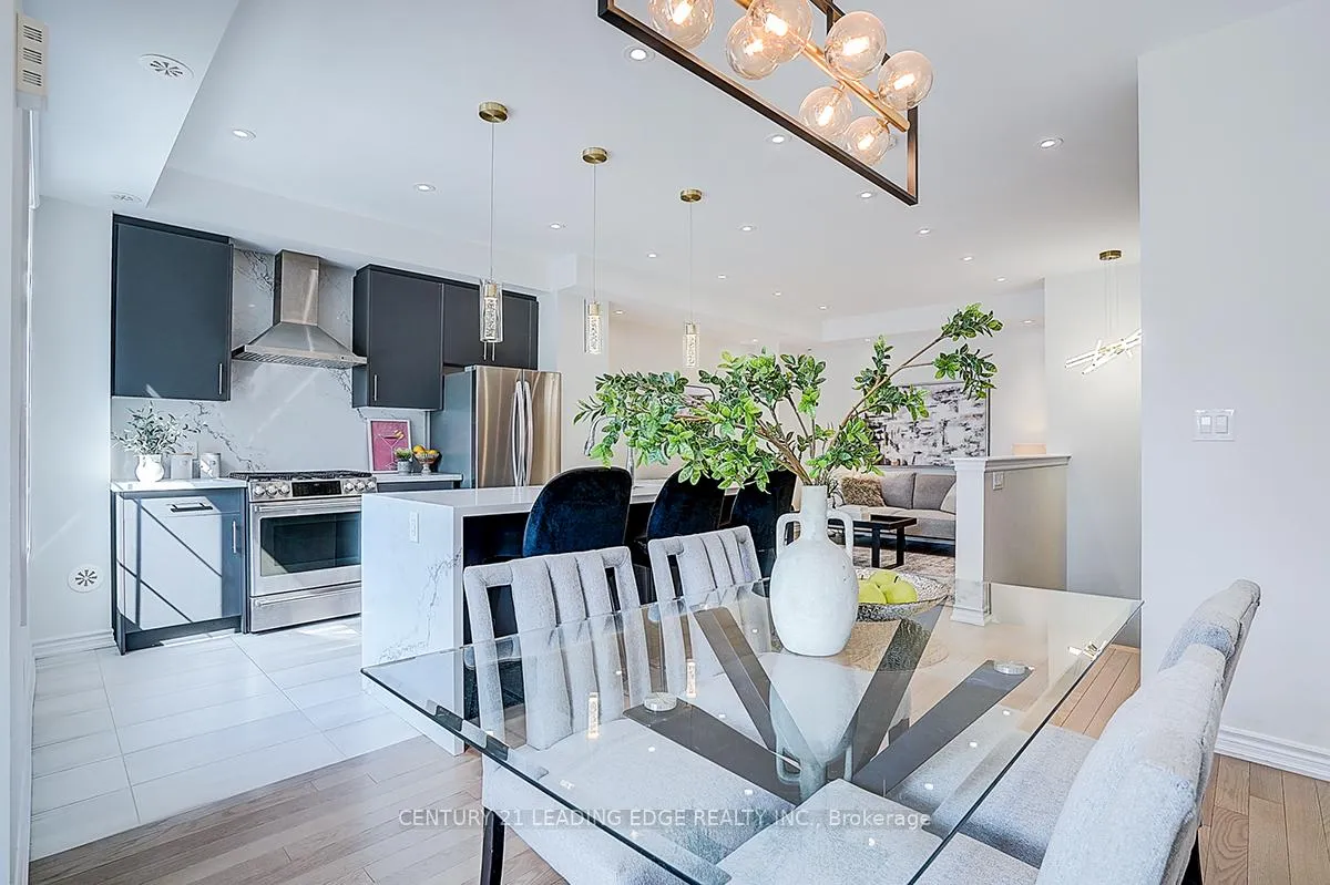 Photo 10 of 32 William Shearn Crescent, Markham, Angus Glen — HOMEH