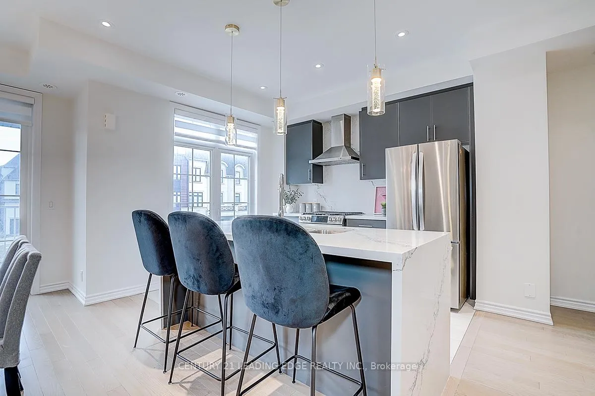 Photo 12 of 32 William Shearn Crescent, Markham, Angus Glen — HOMEH