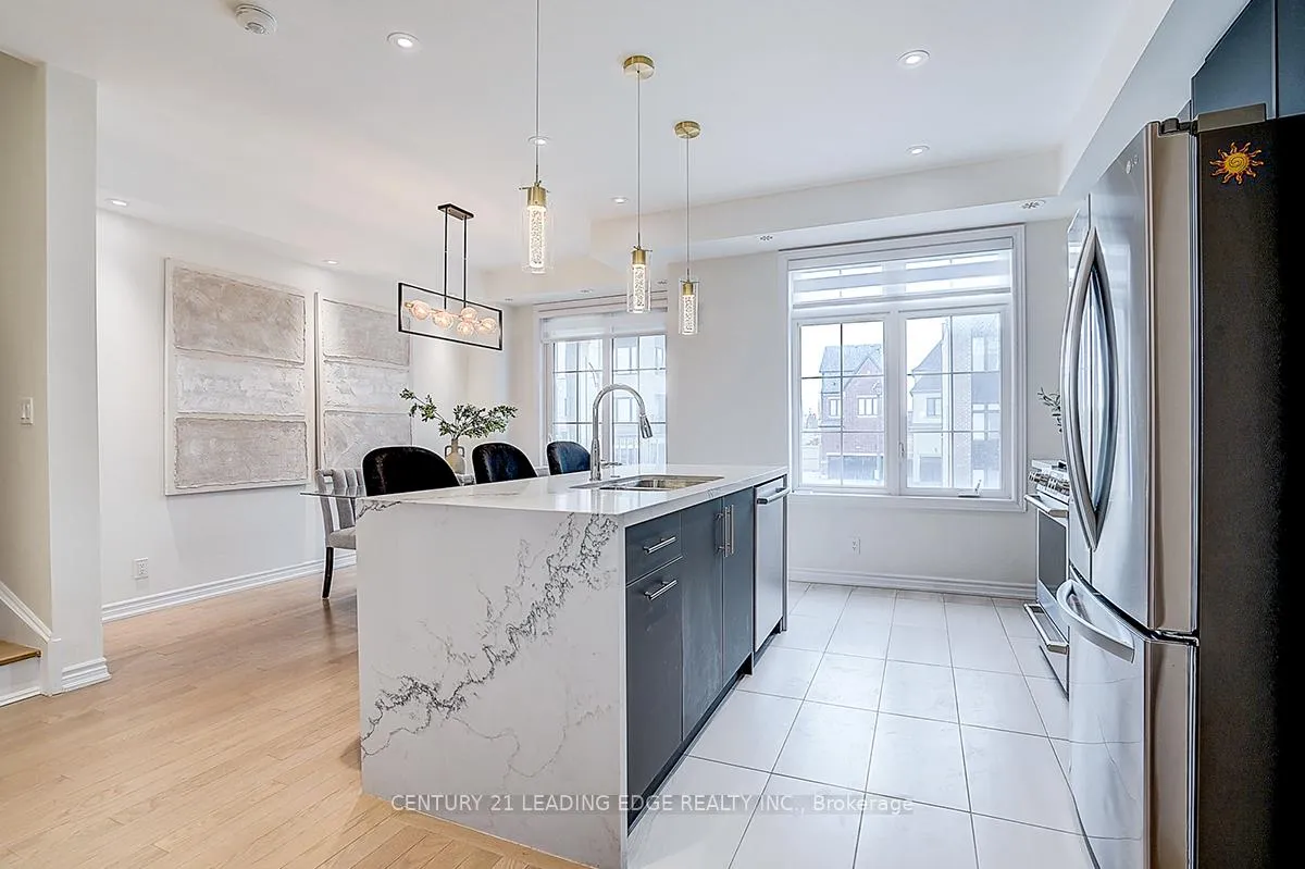 Photo 13 of 32 William Shearn Crescent, Markham, Angus Glen — HOMEH
