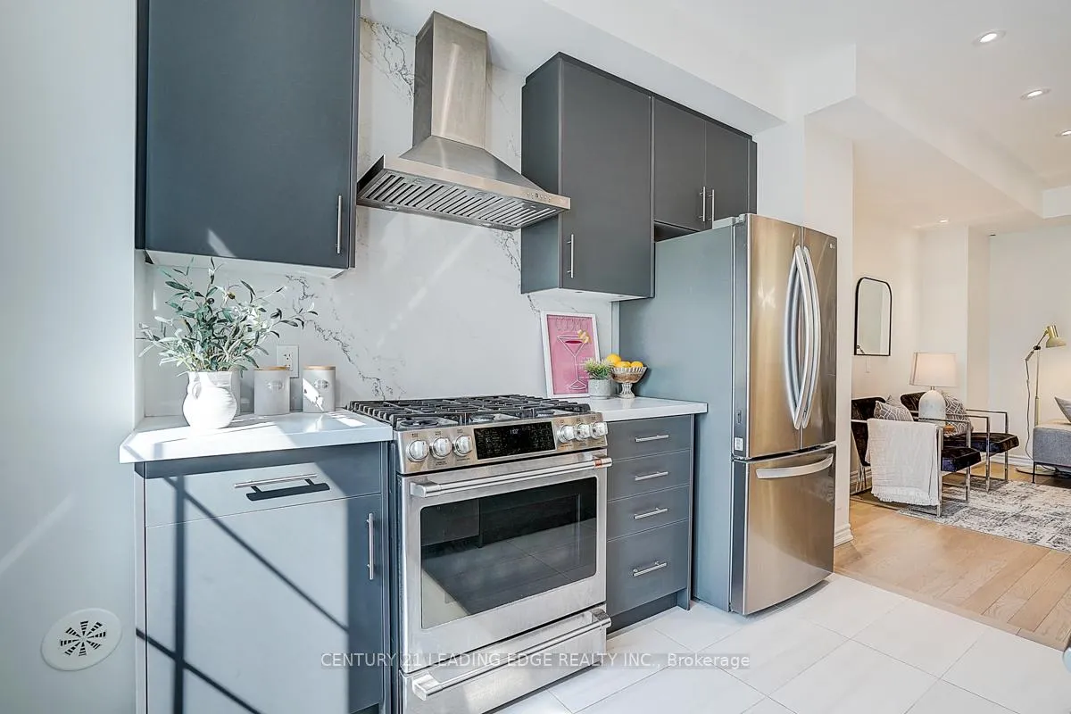 Photo 15 of 32 William Shearn Crescent, Markham, Angus Glen — HOMEH