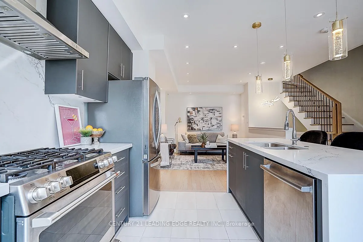 Photo 16 of 32 William Shearn Crescent, Markham, Angus Glen — HOMEH