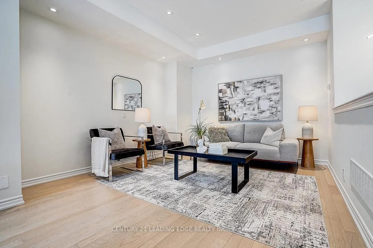 Photo 18 of 32 William Shearn Crescent, Markham, Angus Glen — HOMEH