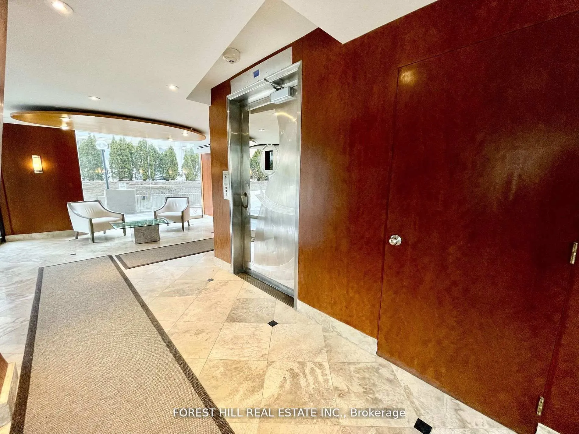 Photo 2 of Unit 1, 423 Avenue Road, Toronto, Yonge-St. Clair — HOMEH