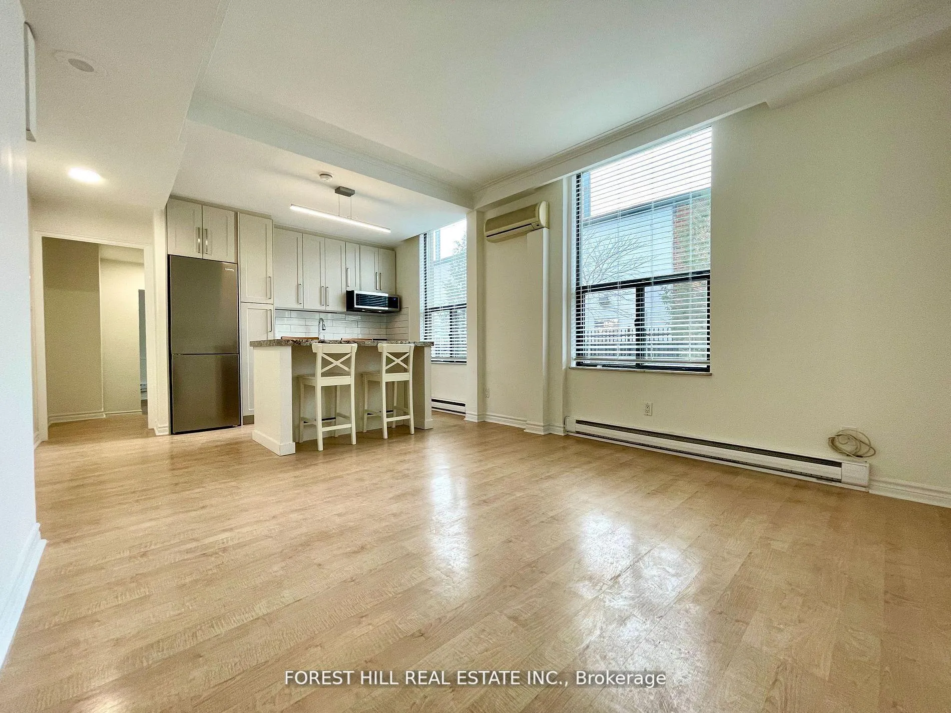 Photo 5 of Unit 1, 423 Avenue Road, Toronto, Yonge-St. Clair — HOMEH