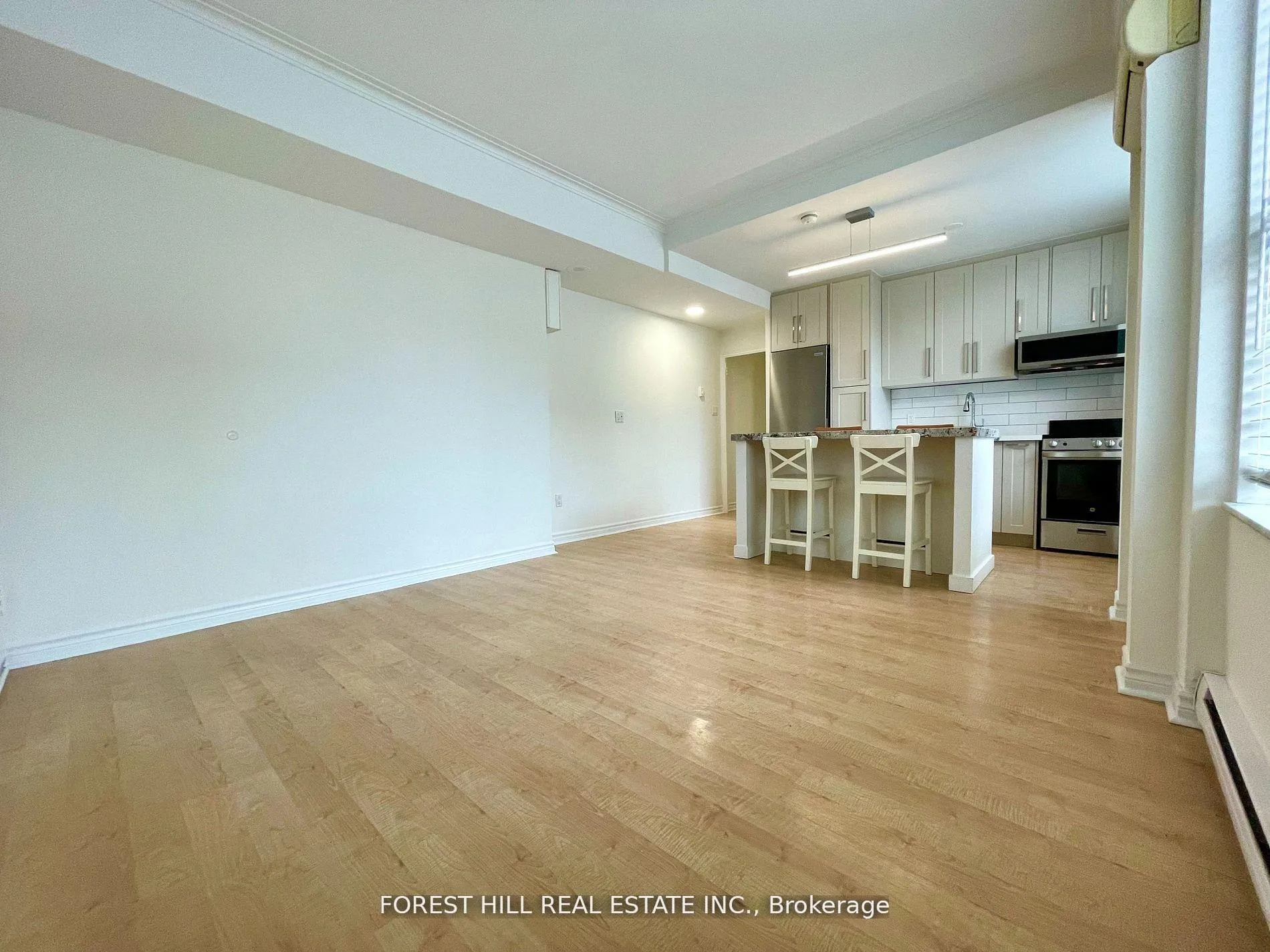 Photo 6 of Unit 1, 423 Avenue Road, Toronto, Yonge-St. Clair — HOMEH