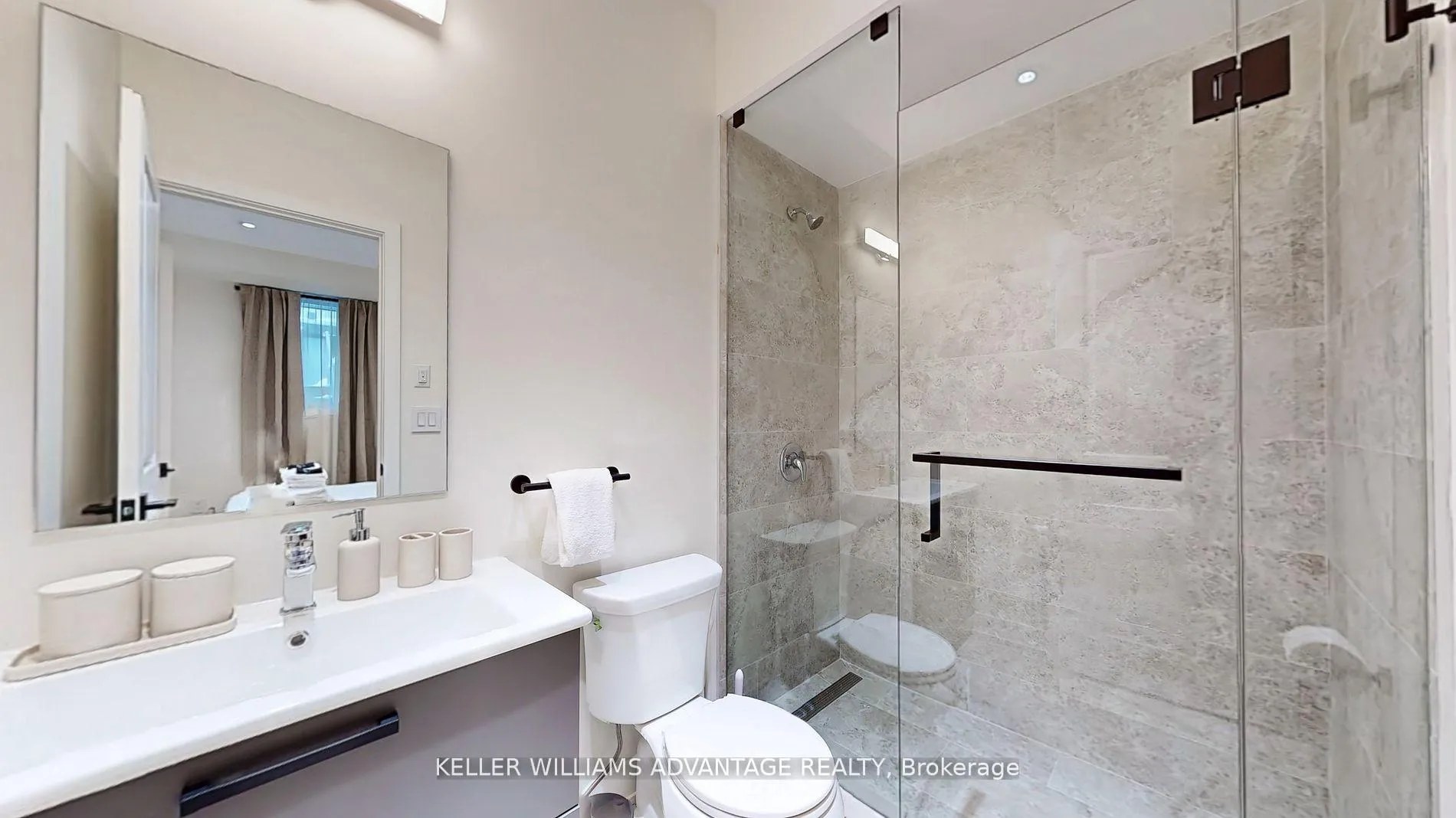 Photo 6 of Unit Unit 3, 12 Batavia Avenue, Toronto, Rockcliffe-Smythe — HOMEH