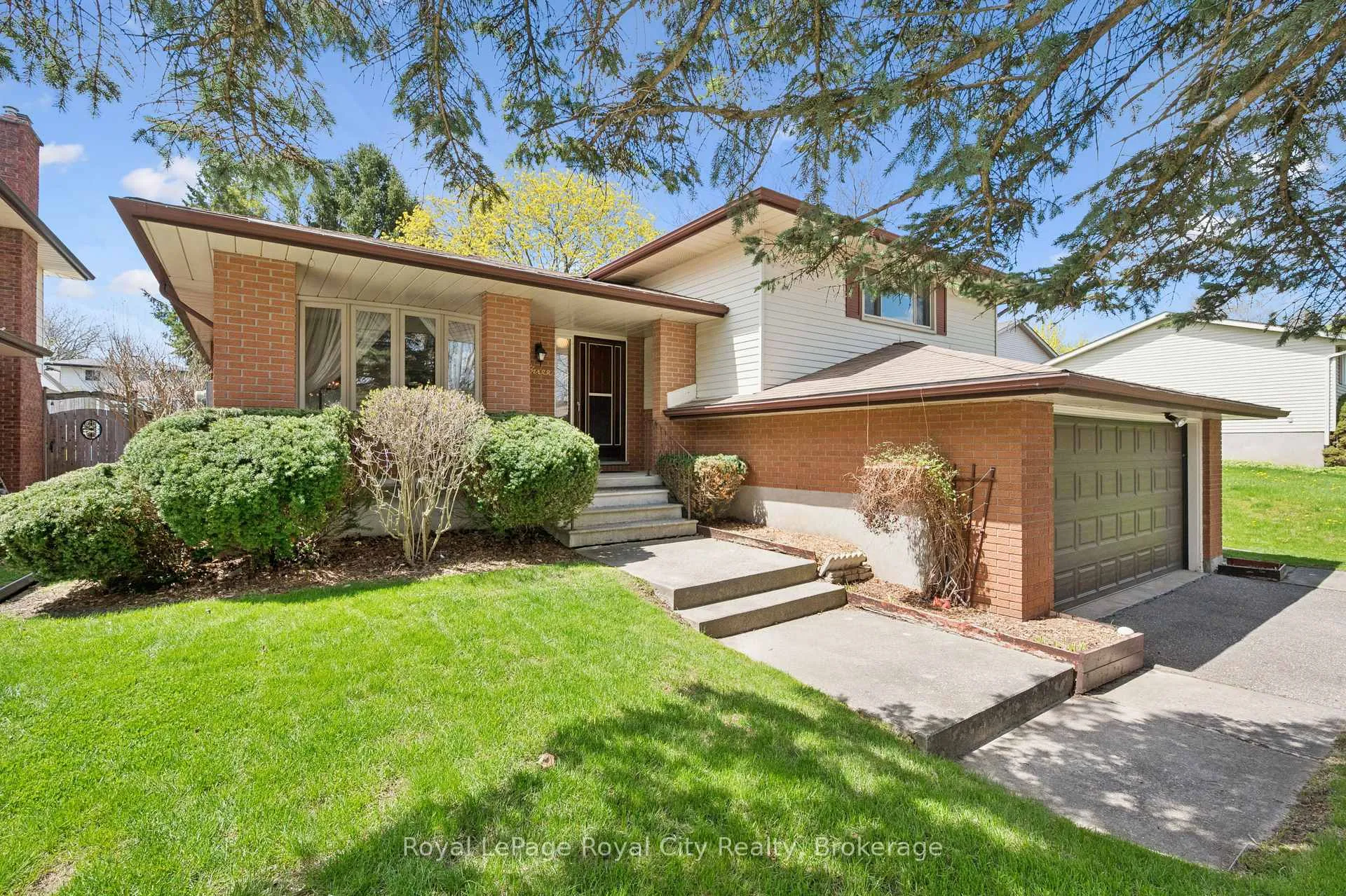 Photo 1 of 3 Cabot Court NE, Guelph, Kortright West — HOMEH