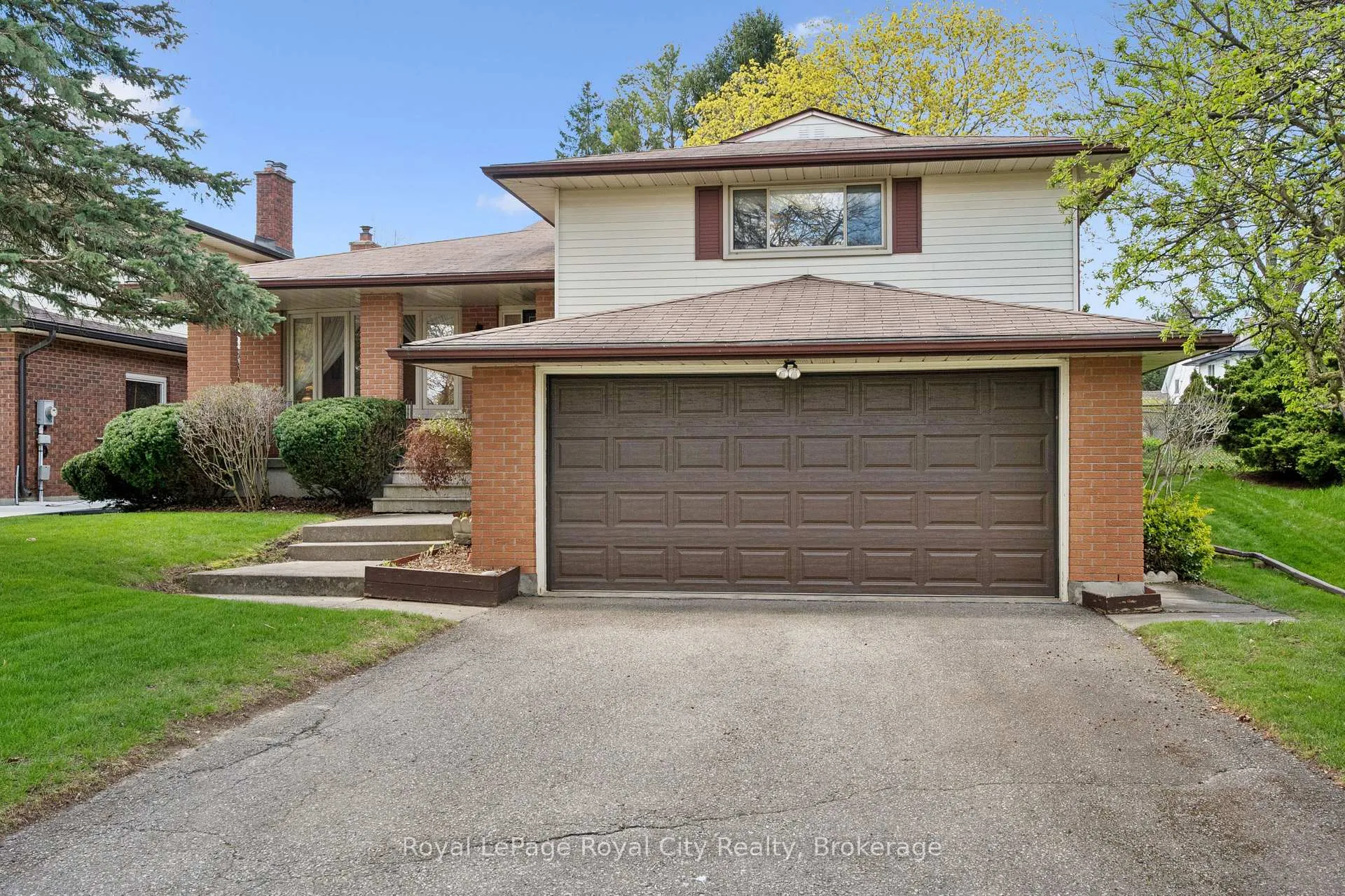 Photo 3 of 3 Cabot Court NE, Guelph, Kortright West — HOMEH