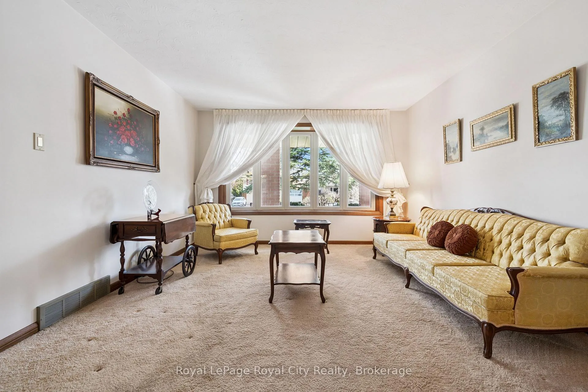 Photo 9 of 3 Cabot Court NE, Guelph, Kortright West — HOMEH