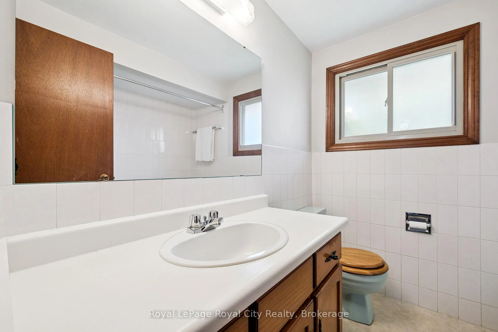 Photo 23 of 3 Cabot Court NE, Guelph, Kortright West — HOMEH