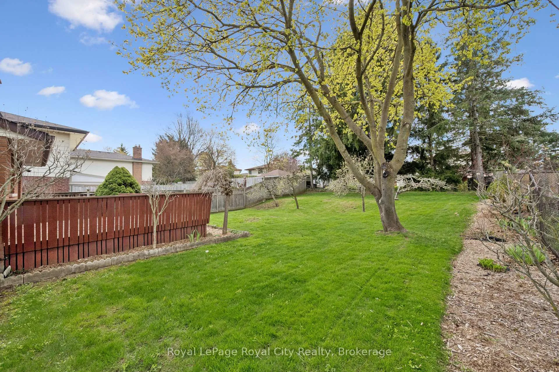Photo 34 of 3 Cabot Court NE, Guelph, Kortright West — HOMEH