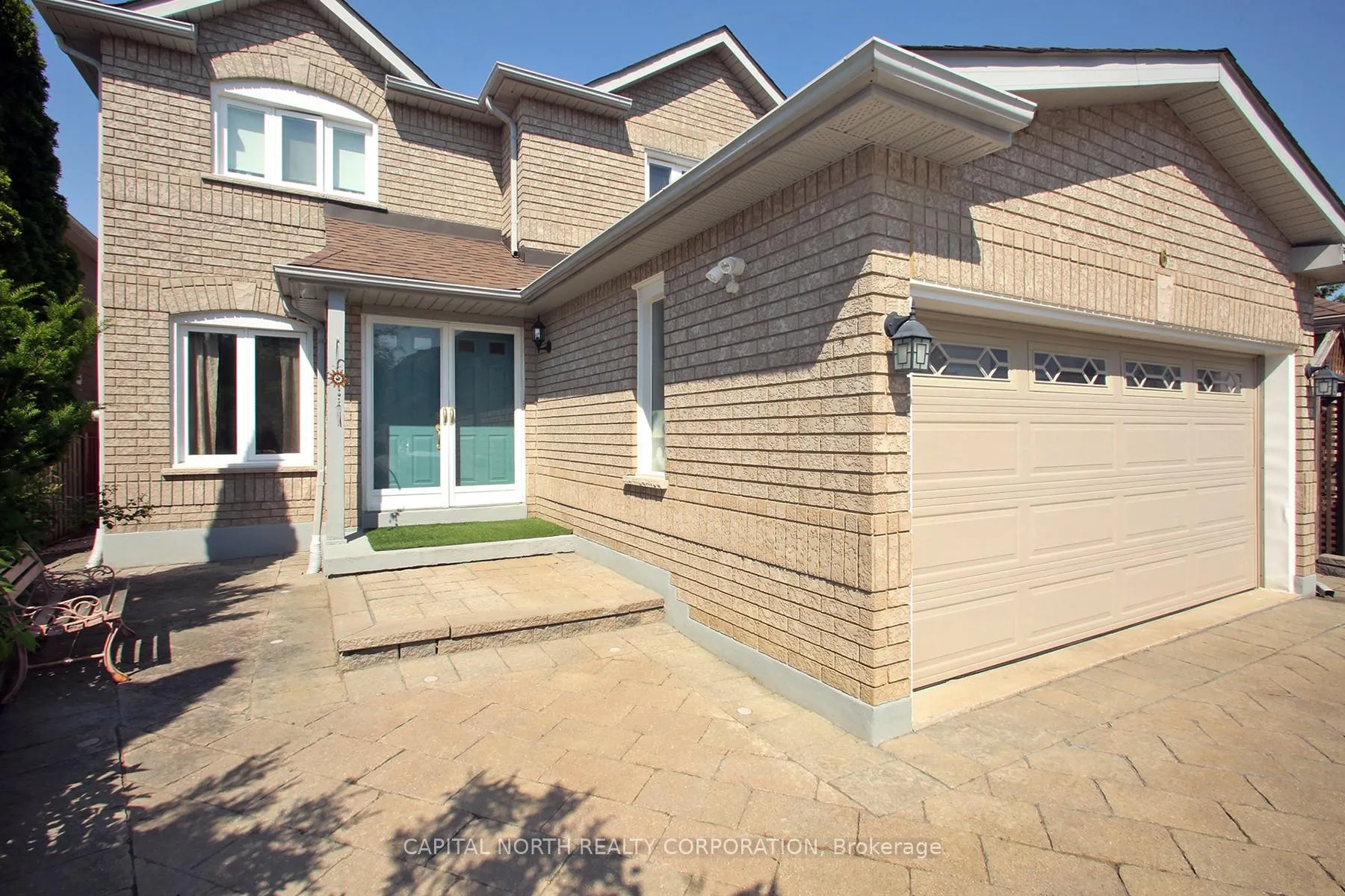 Photo 3 of 6 Wildhaven Crescent, Vaughan, Maple — HOMEH