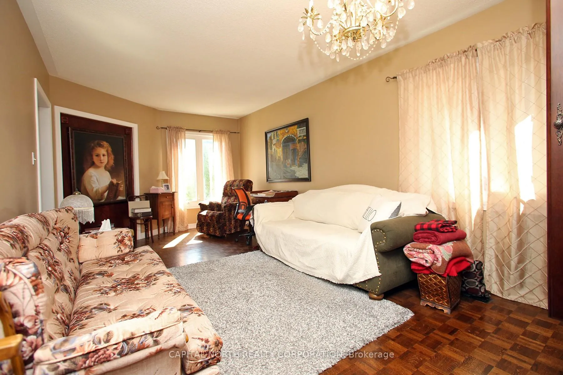 Photo 7 of 6 Wildhaven Crescent, Vaughan, Maple — HOMEH