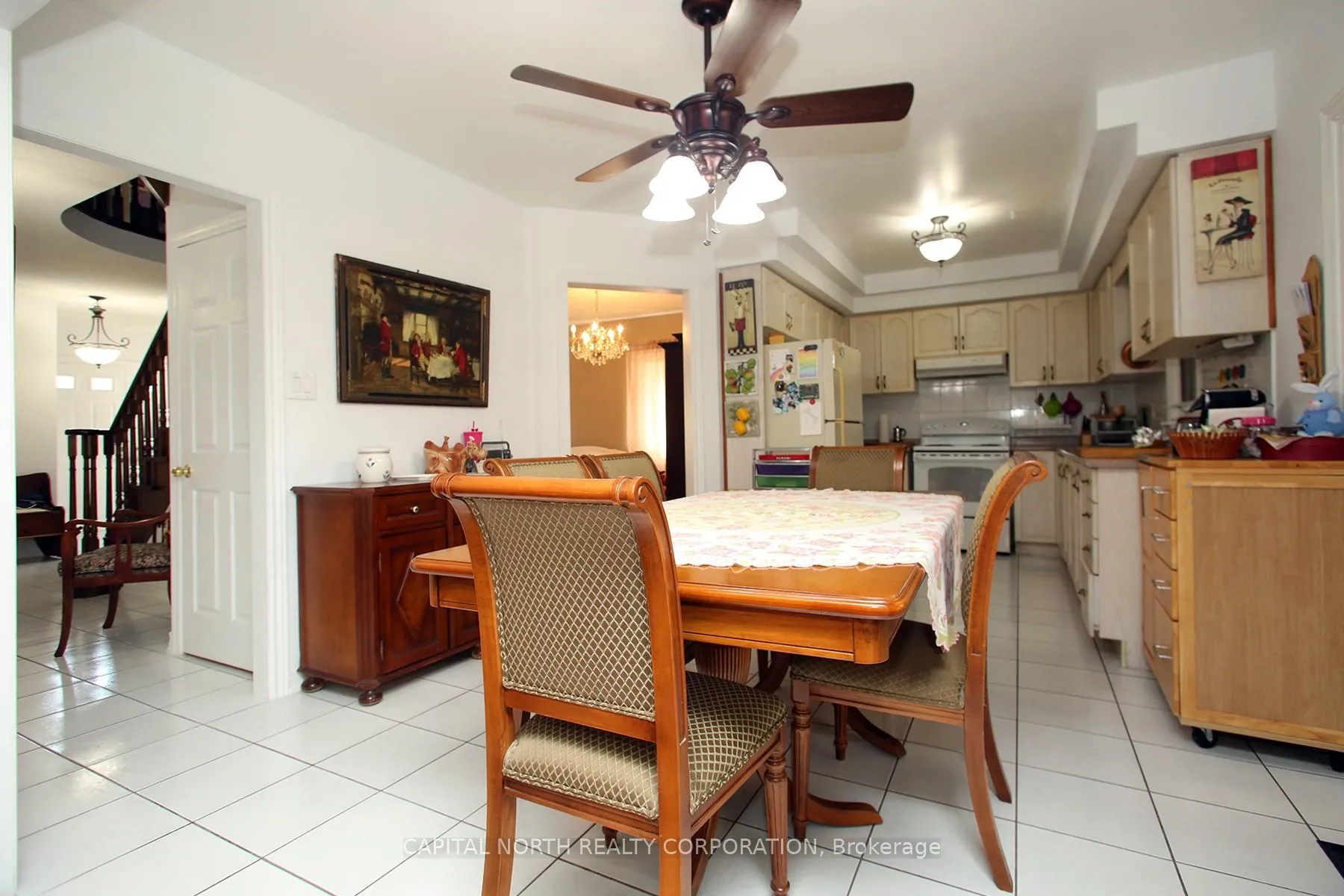 Photo 10 of 6 Wildhaven Crescent, Vaughan, Maple — HOMEH