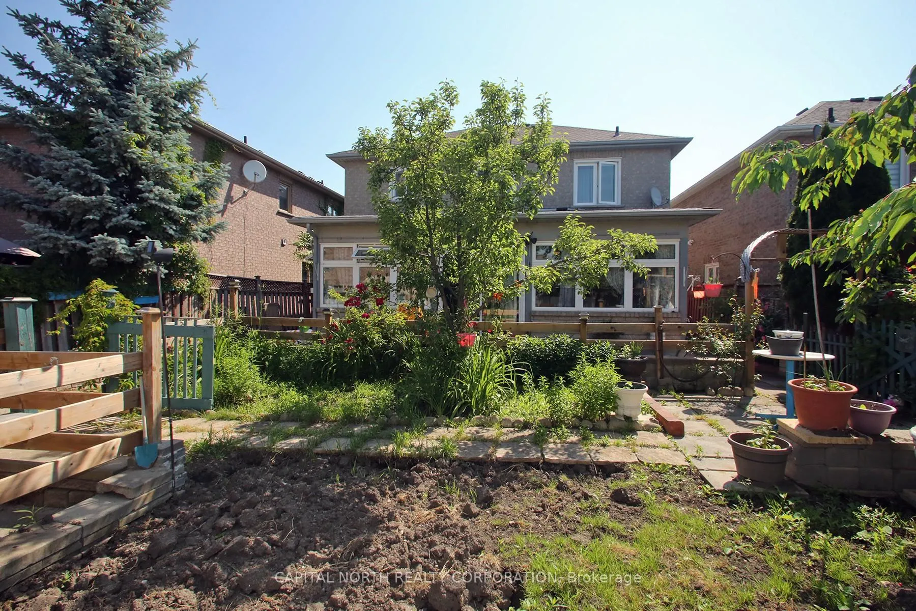 Photo 32 of 6 Wildhaven Crescent, Vaughan, Maple — HOMEH