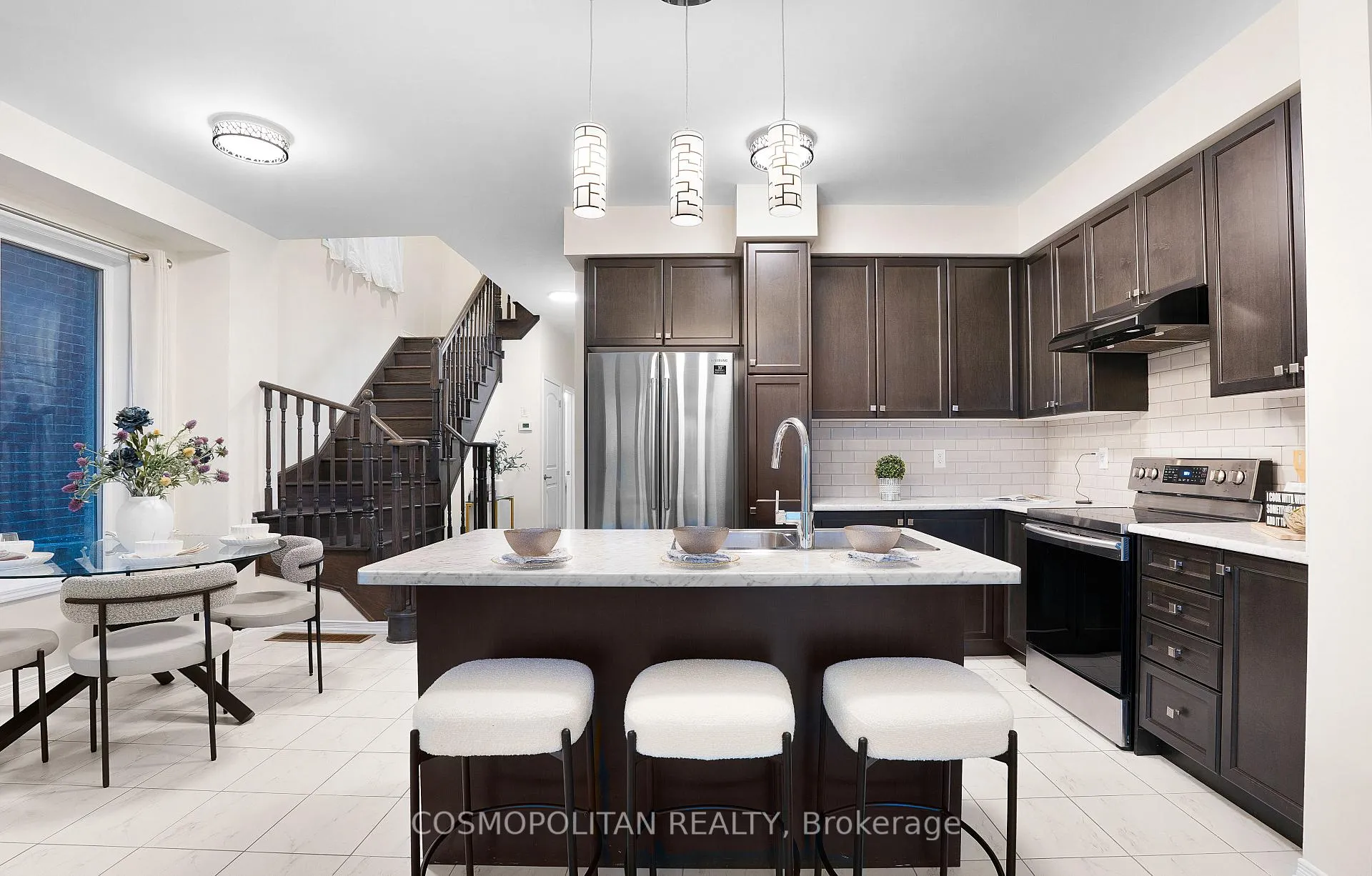 Photo 12 of 7851 Dockweed Drive, Niagara Falls, Brown — HOMEH