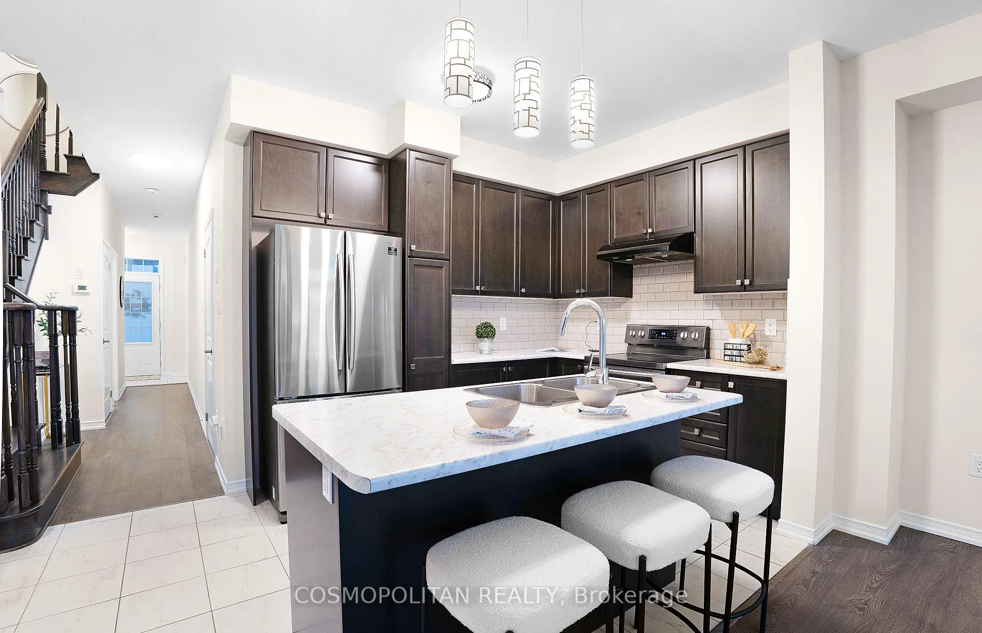 Photo 14 of 7851 Dockweed Drive, Niagara Falls, Brown — HOMEH