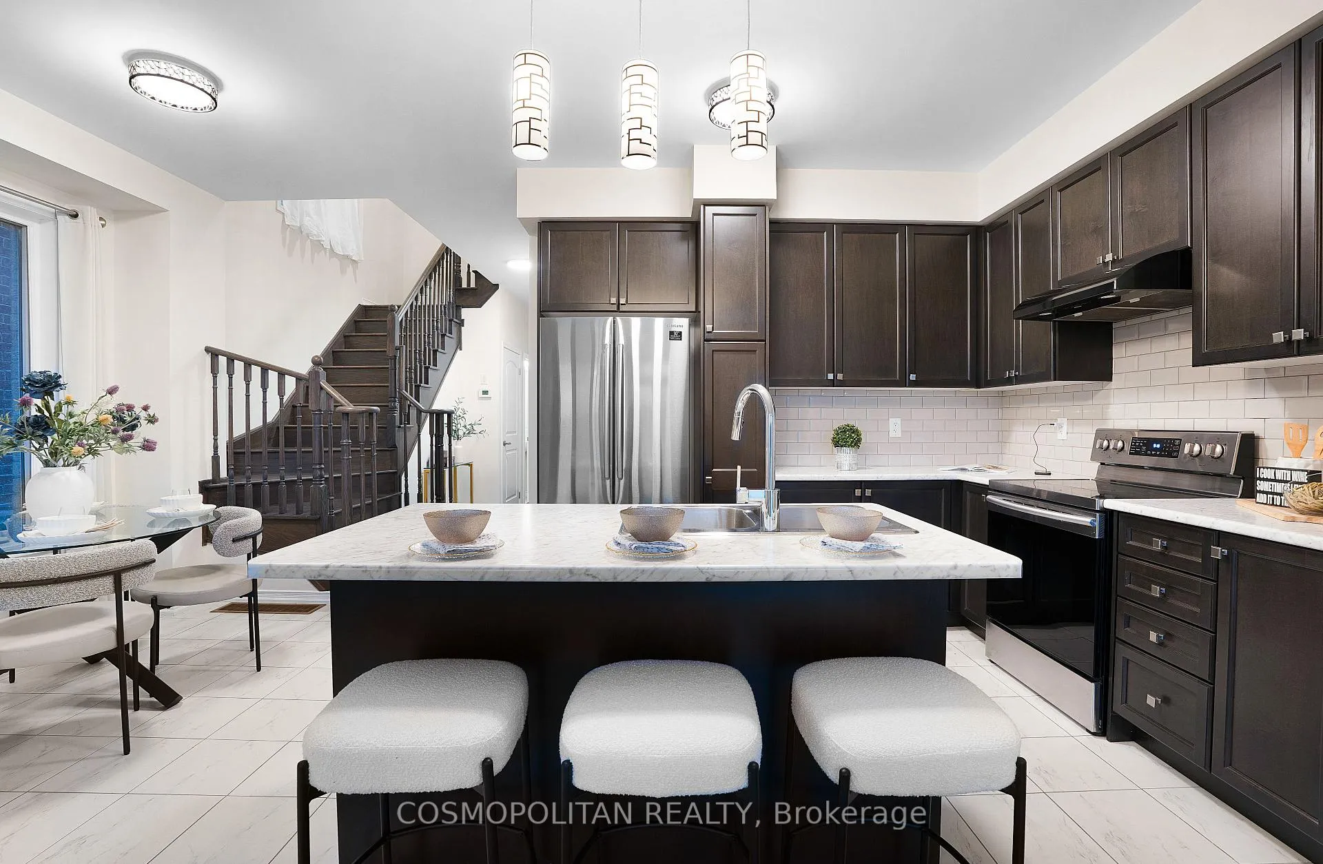 Photo 15 of 7851 Dockweed Drive, Niagara Falls, Brown — HOMEH