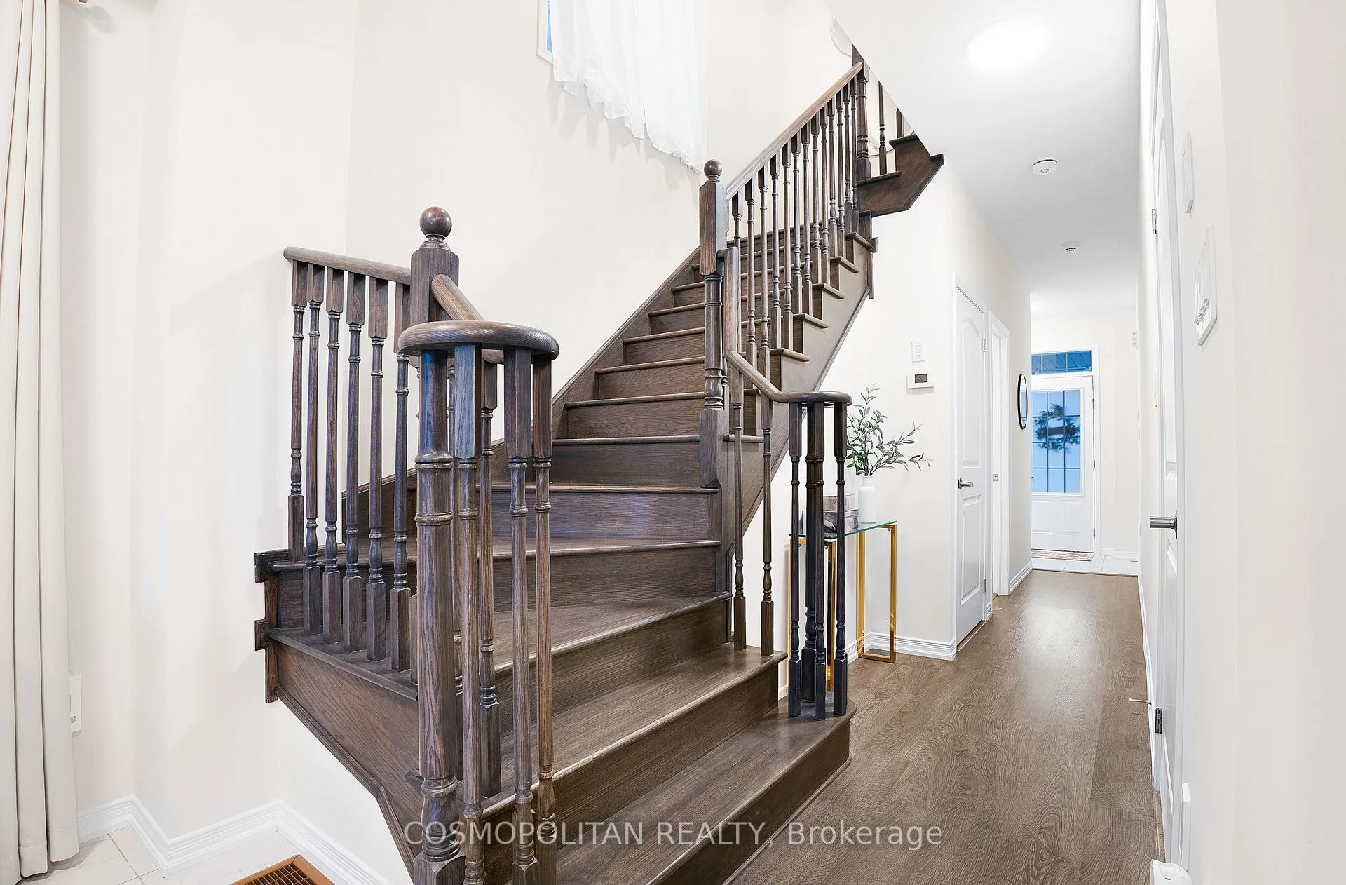 Photo 18 of 7851 Dockweed Drive, Niagara Falls, Brown — HOMEH