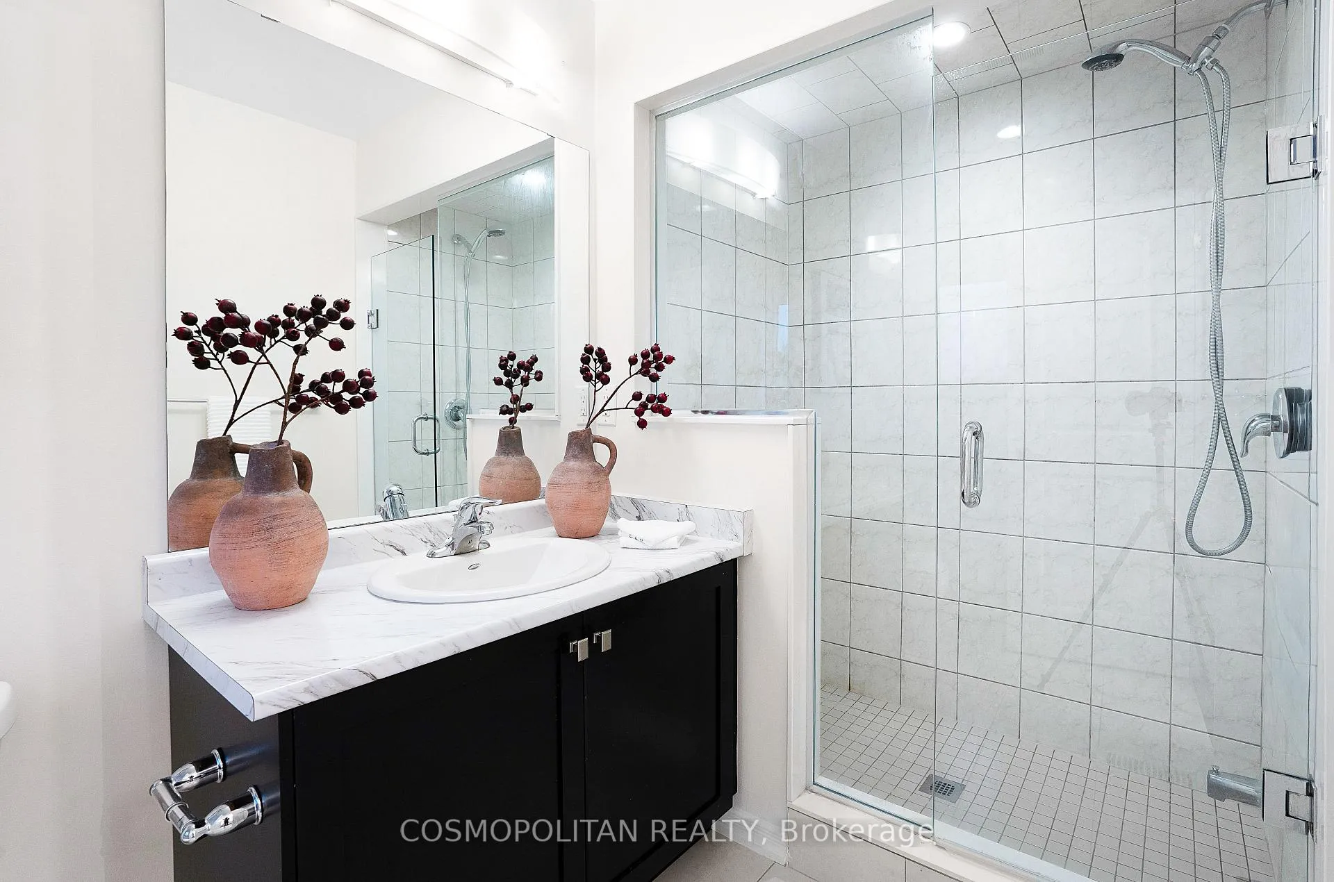 Photo 22 of 7851 Dockweed Drive, Niagara Falls, Brown — HOMEH
