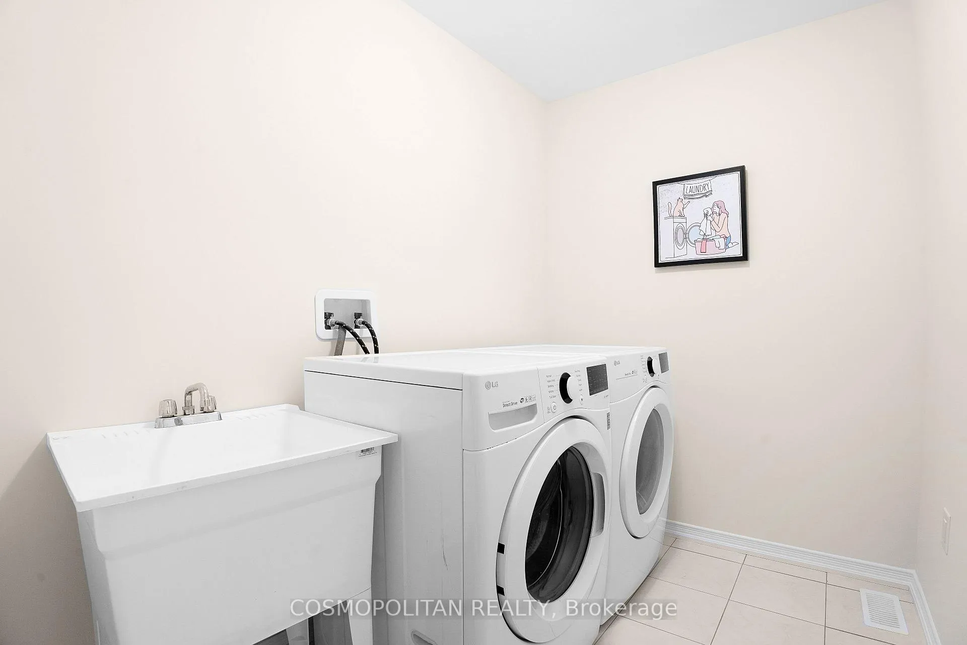 Photo 30 of 7851 Dockweed Drive, Niagara Falls, Brown — HOMEH