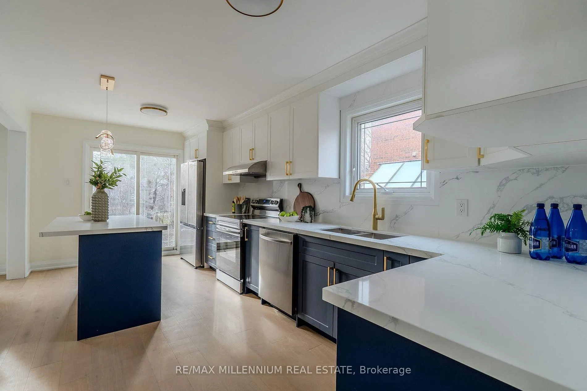 Photo 15 of 191 Genesee Drive, Oakville, River Oaks — HOMEH