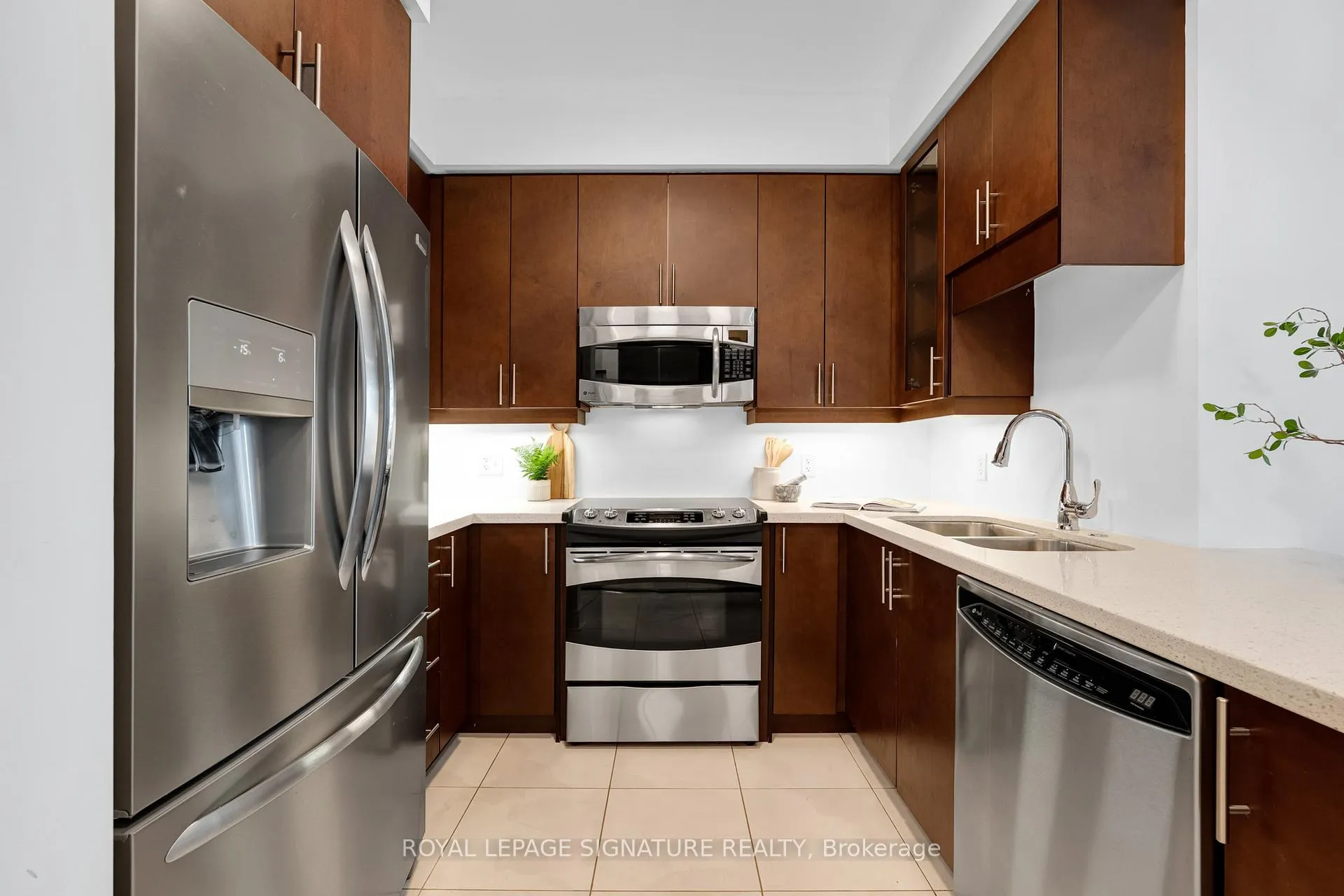 Photo 15 of Unit LPH6, 1910 Lake Shore Boulevard, Toronto, South Parkdale — HOMEH