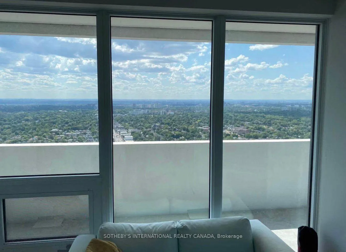 Photo 7 of Unit 4409, 2221 Yonge Street, Toronto, Mount Pleasant West — HOMEH