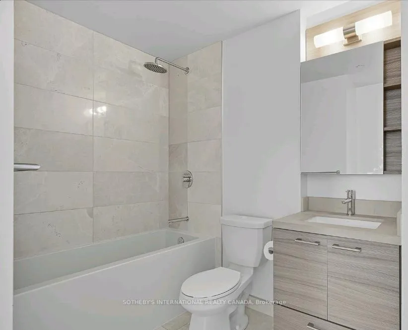 Photo 8 of Unit 4409, 2221 Yonge Street, Toronto, Mount Pleasant West — HOMEH