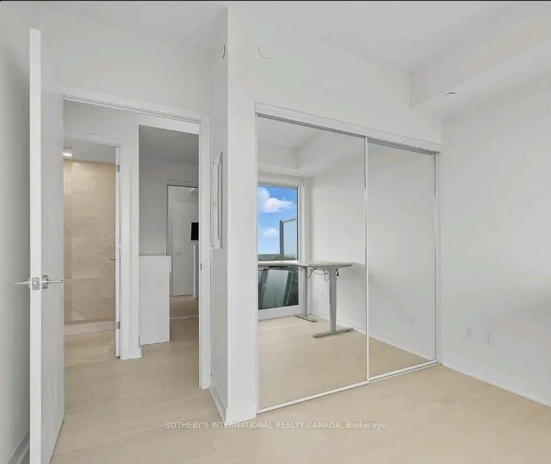 Photo 9 of Unit 4409, 2221 Yonge Street, Toronto, Mount Pleasant West — HOMEH