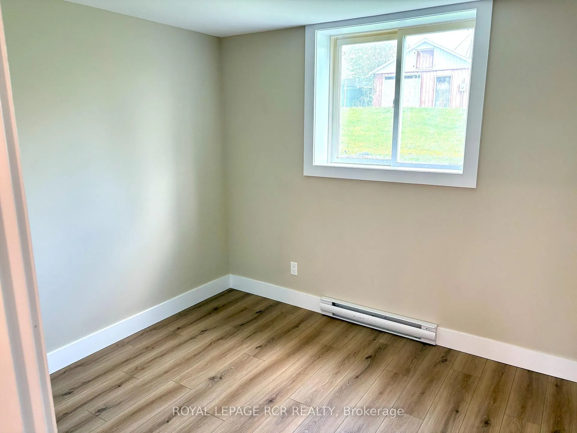 Photo 19 of 504 Andrew Street, Shelburne — HOMEH
