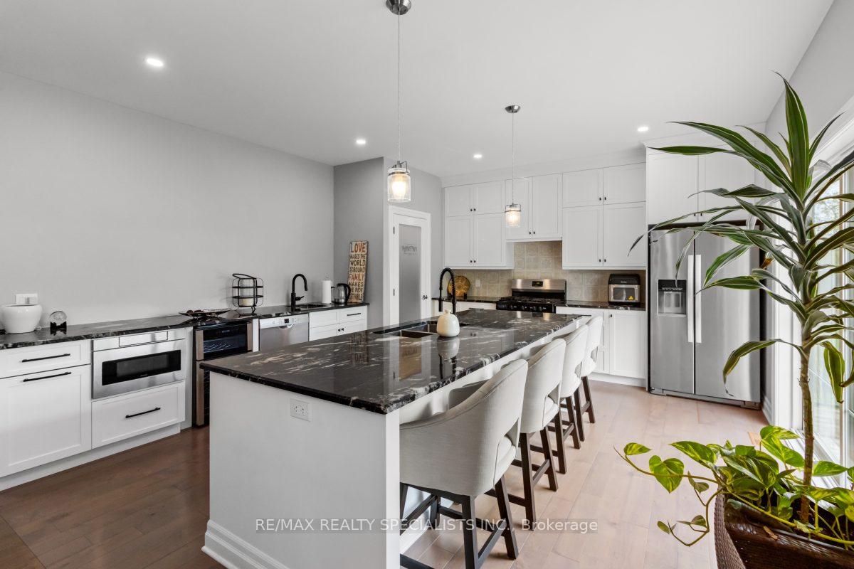 Photo 11 of 1076 7th Avenue, Hanover — HOMEH