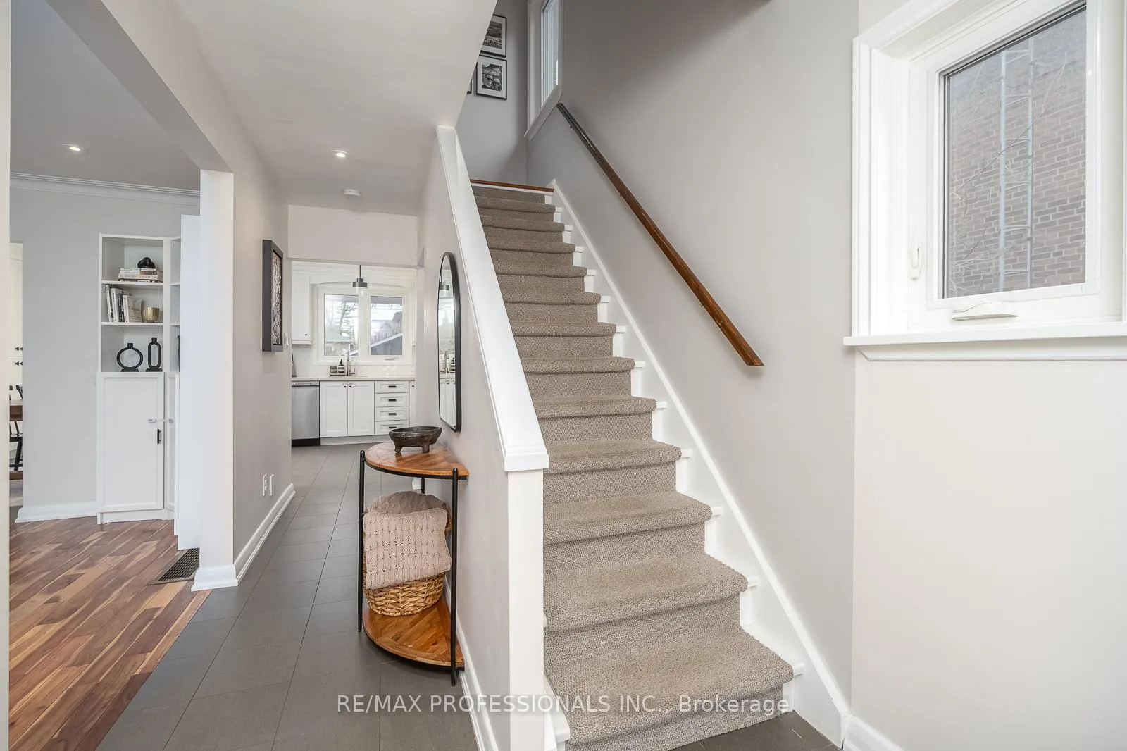 Photo 18 of 4 Edilou Drive, Etobicoke, Alderwood — HOMEH