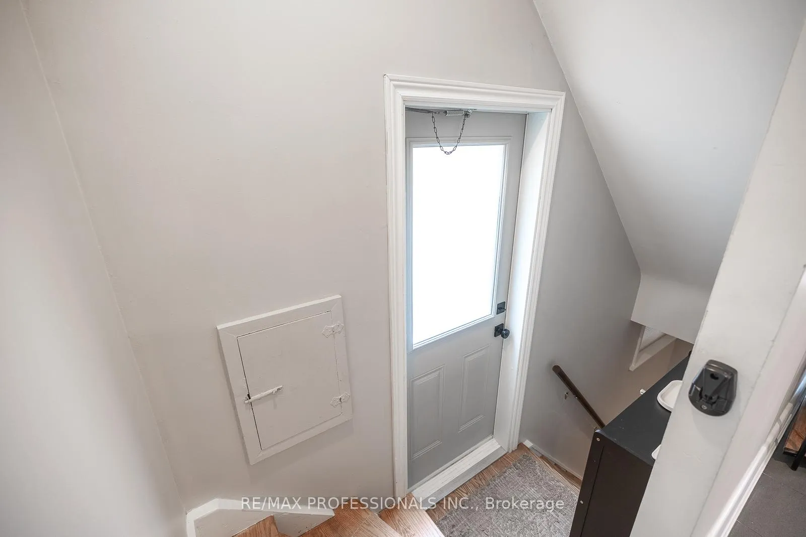 Photo 30 of 4 Edilou Drive, Etobicoke, Alderwood — HOMEH