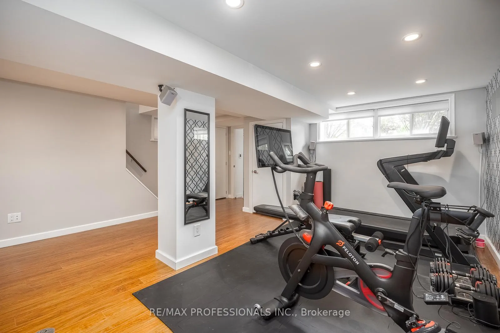 Photo 31 of 4 Edilou Drive, Etobicoke, Alderwood — HOMEH