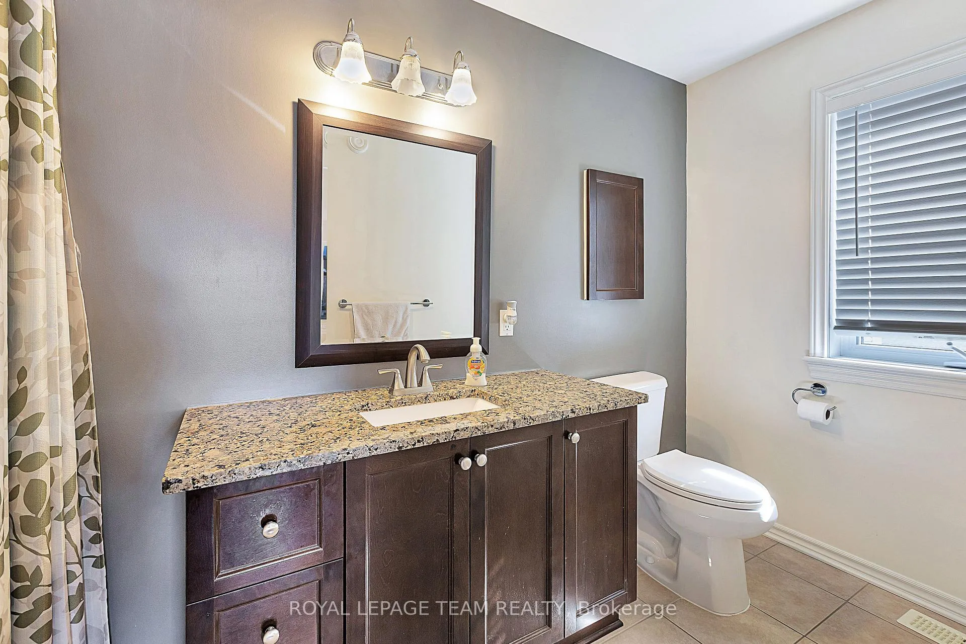 Photo 20 of 250 Flodden Way, Ottawa, Barrhaven East — HOMEH